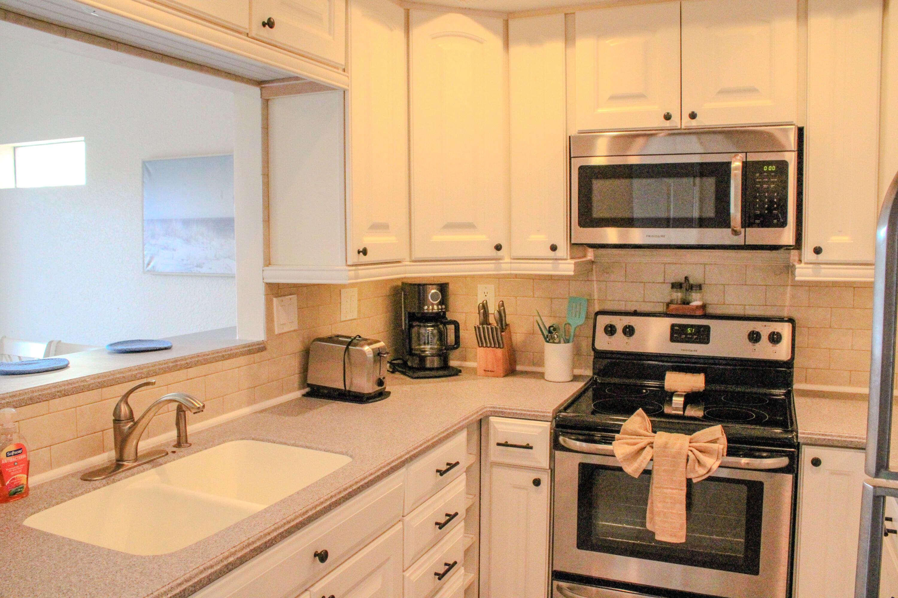 MARATHON, Florida, 33050, United States, 3 Bedrooms Bedrooms, ,3 BathroomsBathrooms,Residential,For Sale,1901475