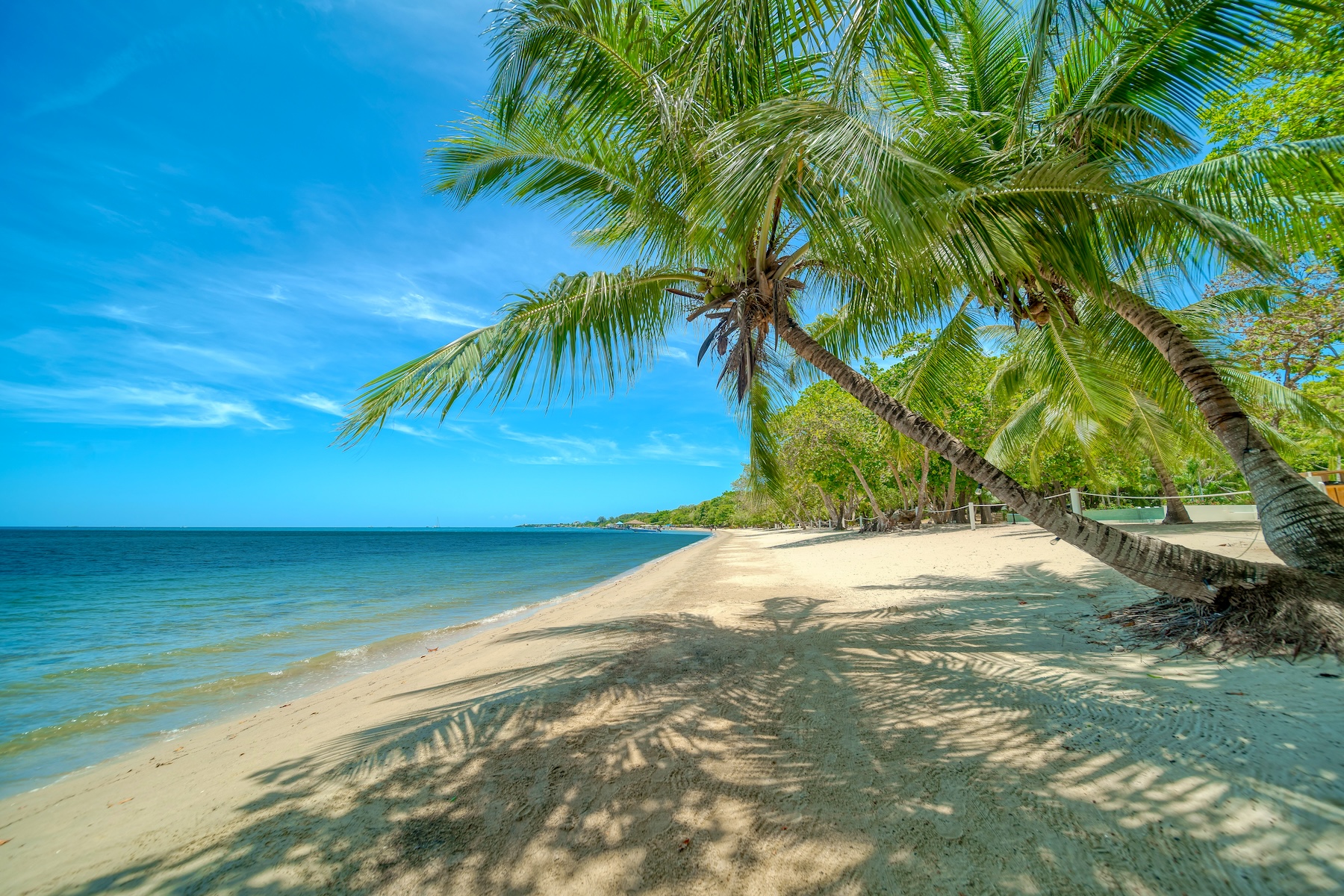  Beachfront Condo B2 in Watercolors Resort, West Bay - 物件實景