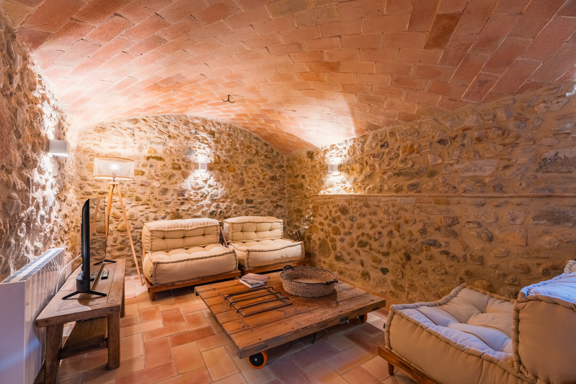  Extraordinary home in a unique enclave in Castell d