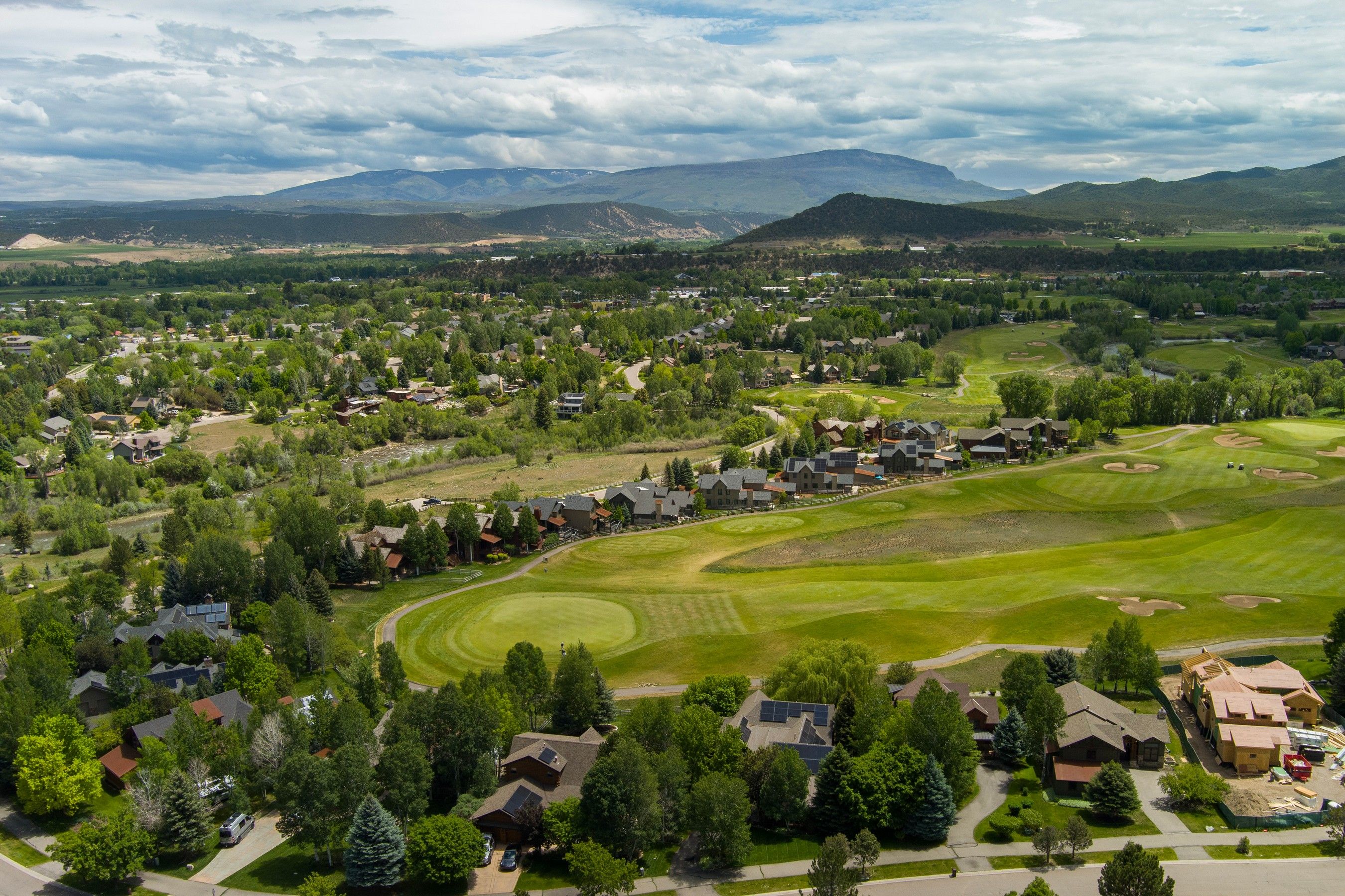  Private Fairway Living in River Valley Ranch - 物件實景