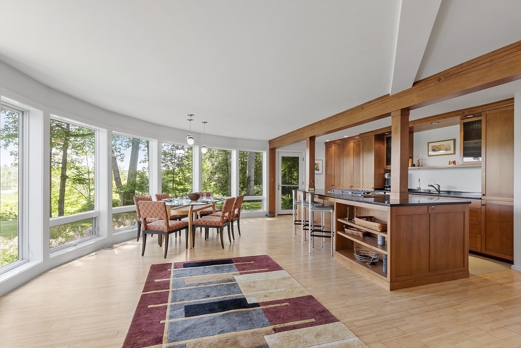 Carlisle, Massachusetts, 01741, United States, 4 Bedrooms Bedrooms, ,5 BathroomsBathrooms,Residential,For Sale,1874454
