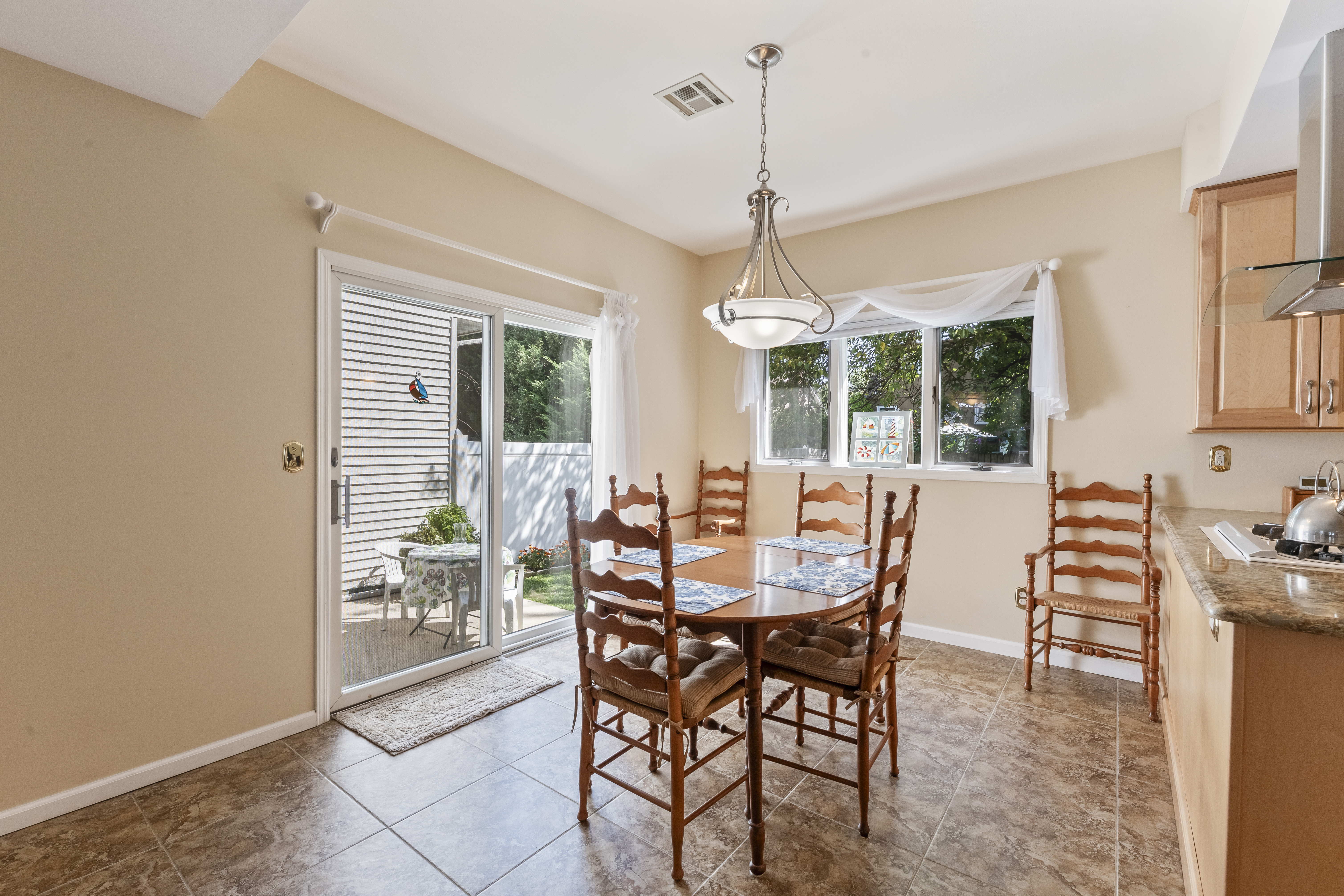 Keyport, New Jersey, 07735, United States, 2 Bedrooms Bedrooms, ,3 BathroomsBathrooms,Residential,For Sale,1914240
