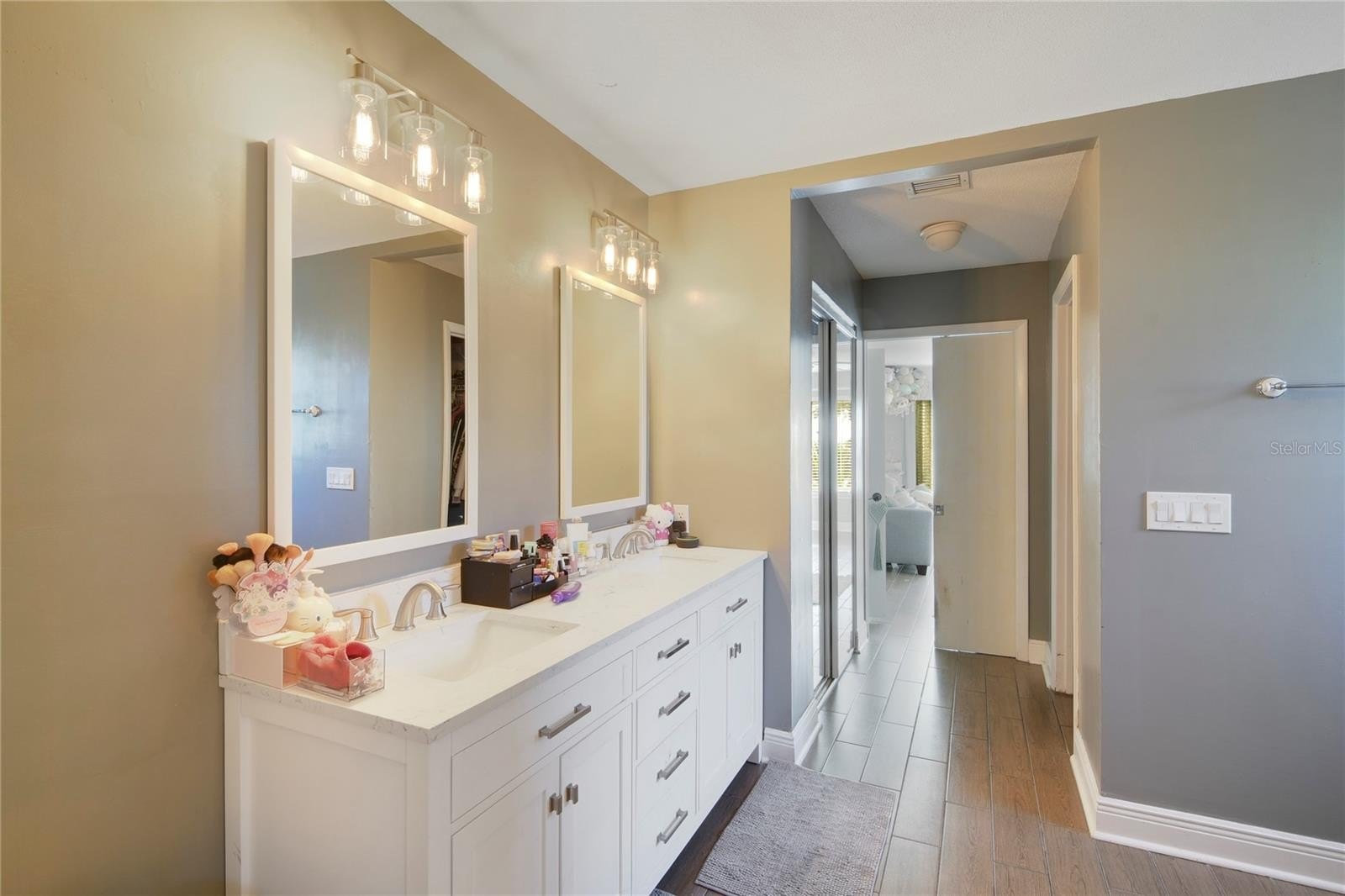 EUSTIS, Florida, 32726, United States, 4 Bedrooms Bedrooms, ,3 BathroomsBathrooms,Residential,For Sale,1978501