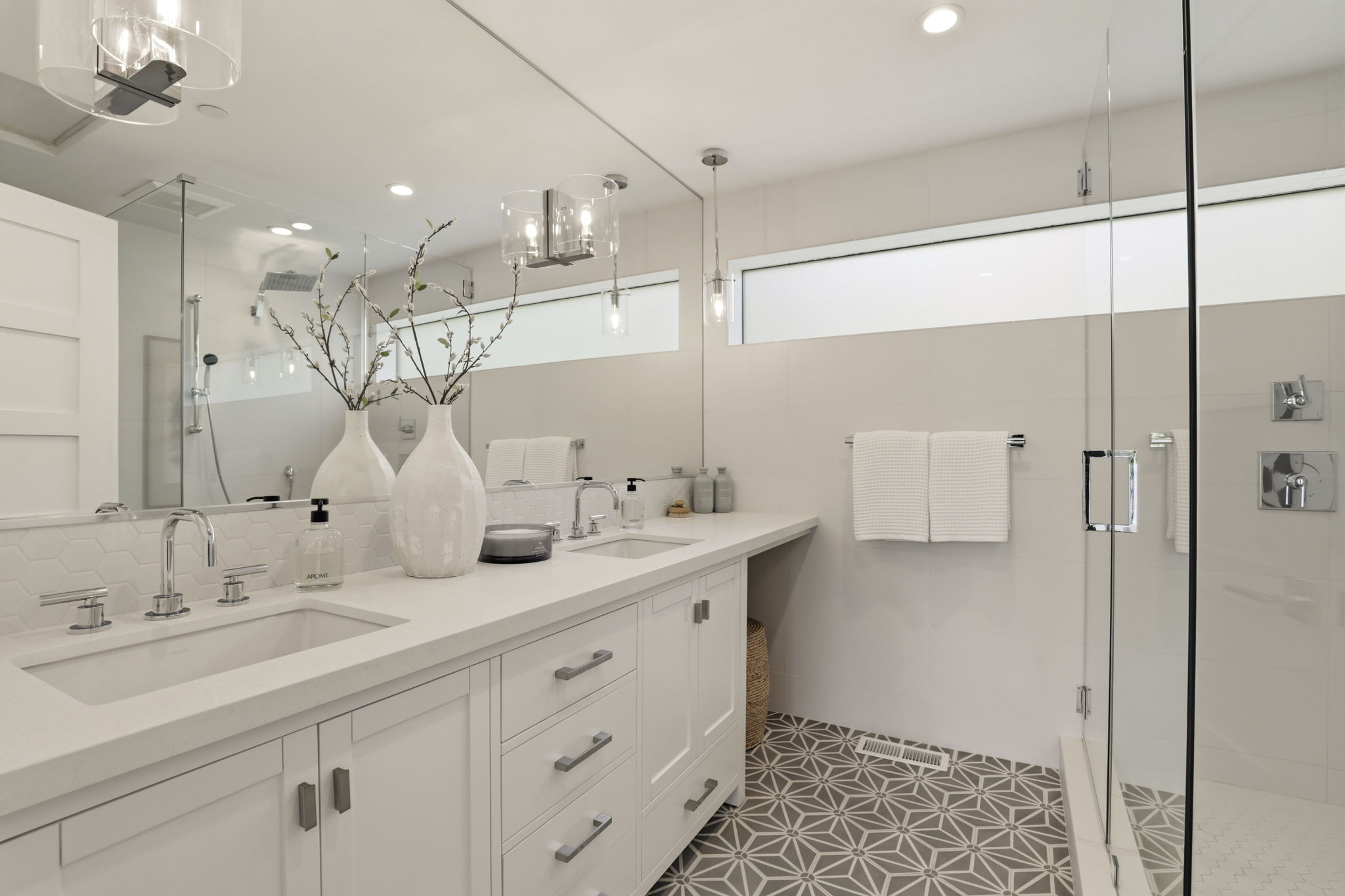  Modern Indoor-Outdoor Living Meets Unbeatable Walkability in Strawberry - 物件實景