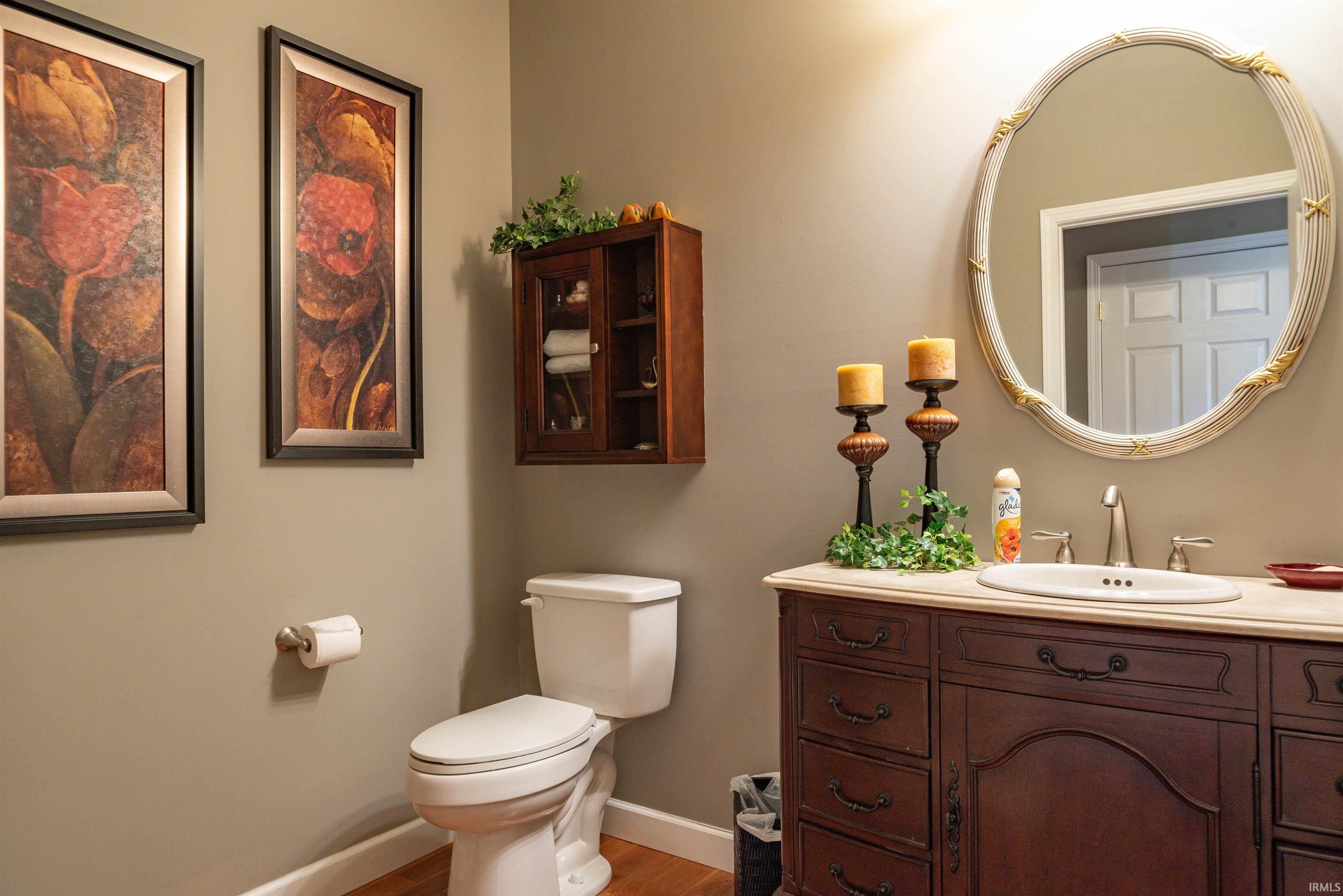 Bloomington, Indiana, 47403-4040, United States, 4 Bedrooms Bedrooms, ,4 BathroomsBathrooms,Residential,For Sale,1922881