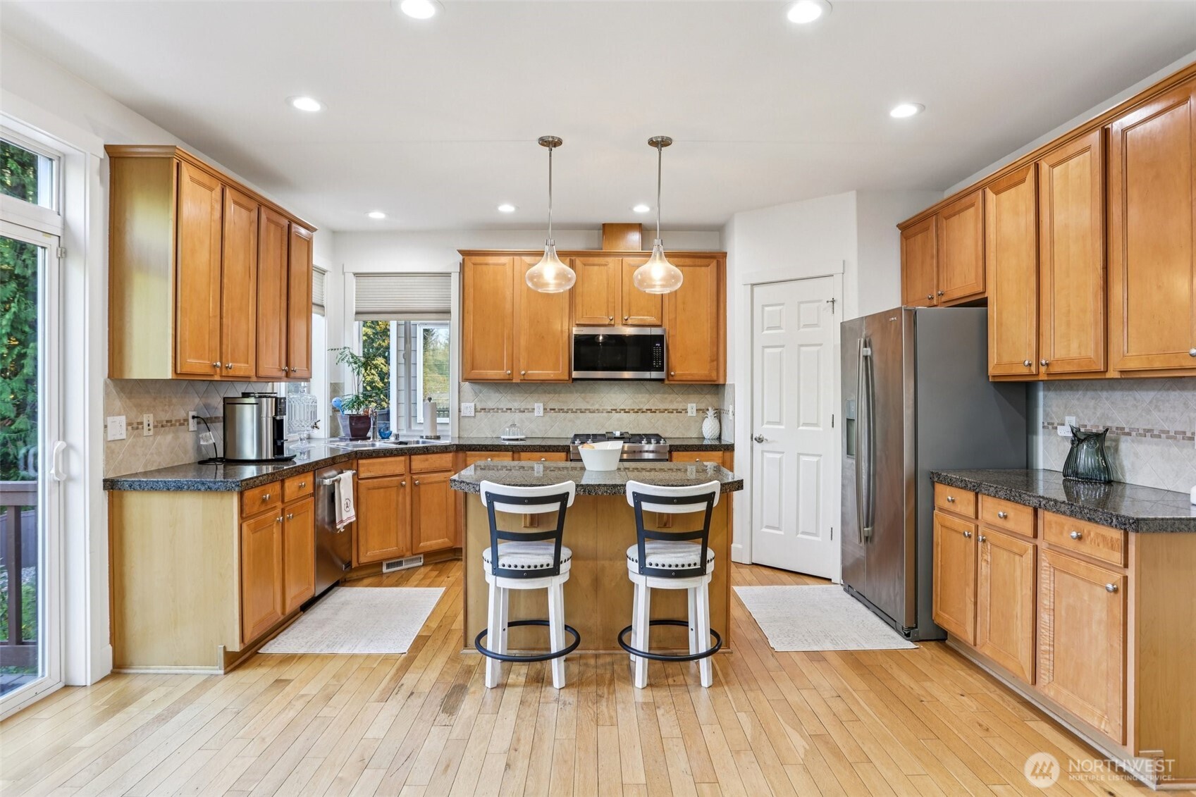 Mill Creek, Washington, 98012, United States, 4 Bedrooms Bedrooms, ,4 BathroomsBathrooms,Residential,For Sale,1993872