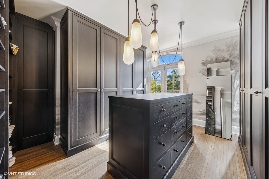 Hinsdale, Illinois, 60521, United States, 6 Bedrooms Bedrooms, ,7 BathroomsBathrooms,Residential,For Sale,1903605