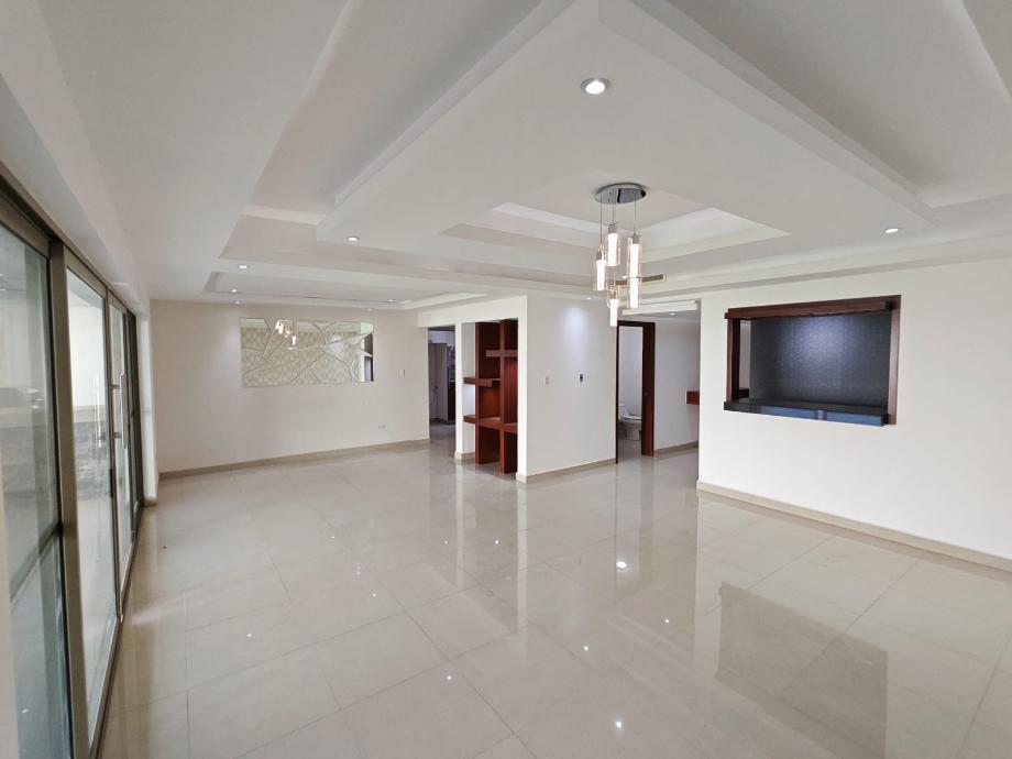 Circuito Primavera, Torreón, Coahuila de Zaragoza, 27018, Mexico, 3 Bedrooms Bedrooms, ,3 BathroomsBathrooms,Residential,For Sale,Circuito Primavera,1620692