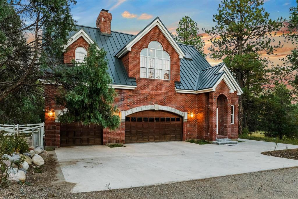 Durango, Colorado, 81301, United States, 5 Bedrooms Bedrooms, ,6 BathroomsBathrooms,Residential,For Sale,1939552
