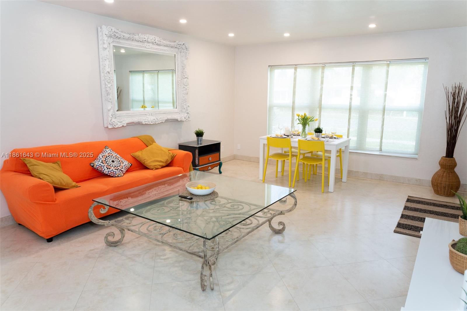 Dania Beach, Florida, 33004, United States, 3 Bedrooms Bedrooms, ,2 BathroomsBathrooms,Residential,For Sale,1926458