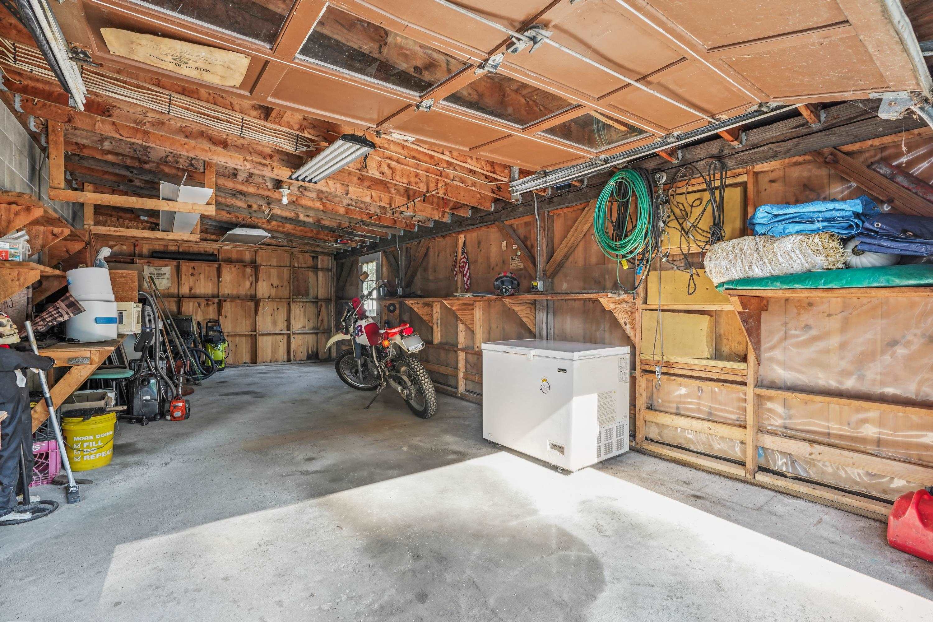 Kingston, New Hampshire, 03848, United States, 3 Bedrooms Bedrooms, ,2 BathroomsBathrooms,Residential,For Sale,1975396