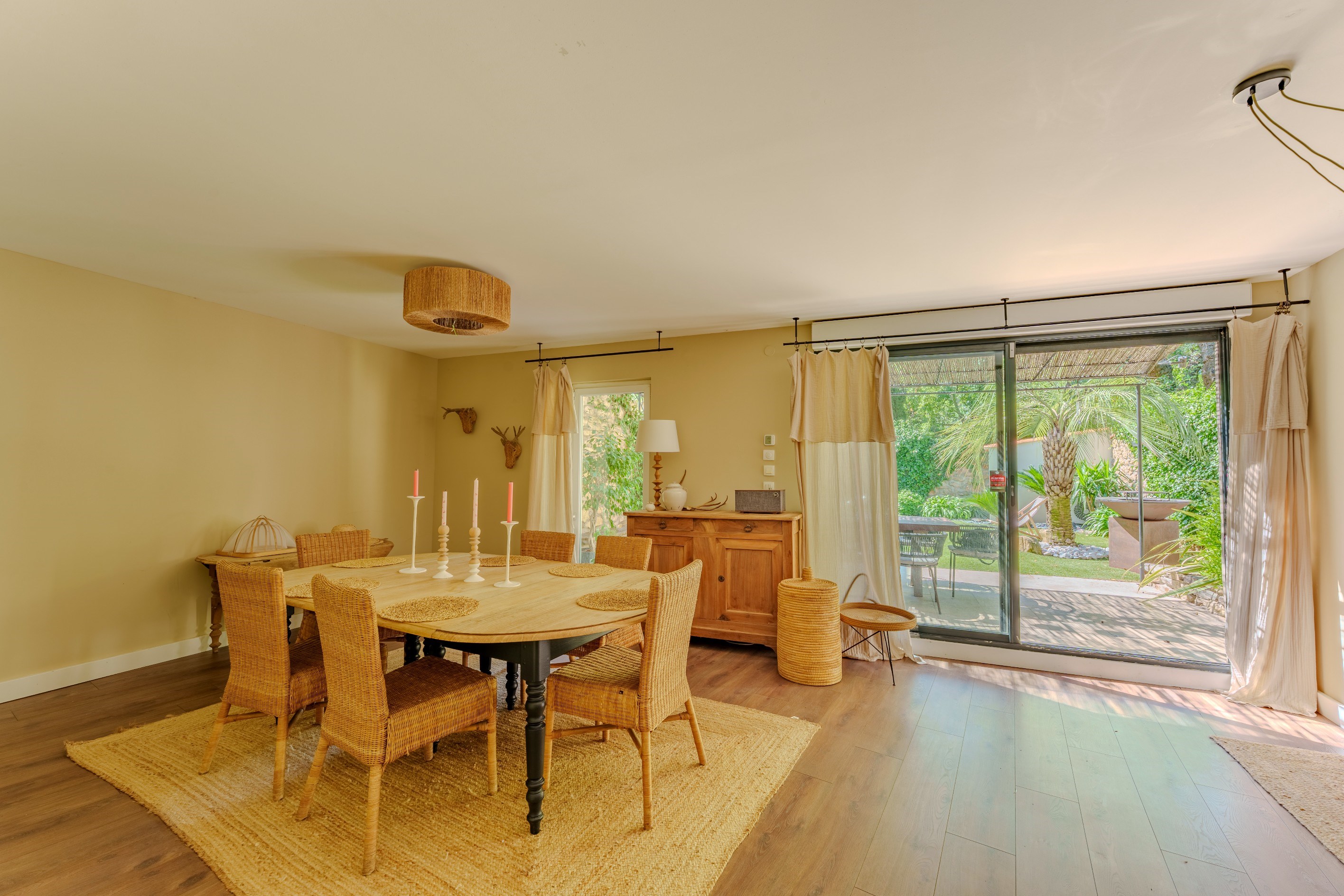  Refined Bourgeois Residence Combining Heritage and Modern Comfort - 物件實景