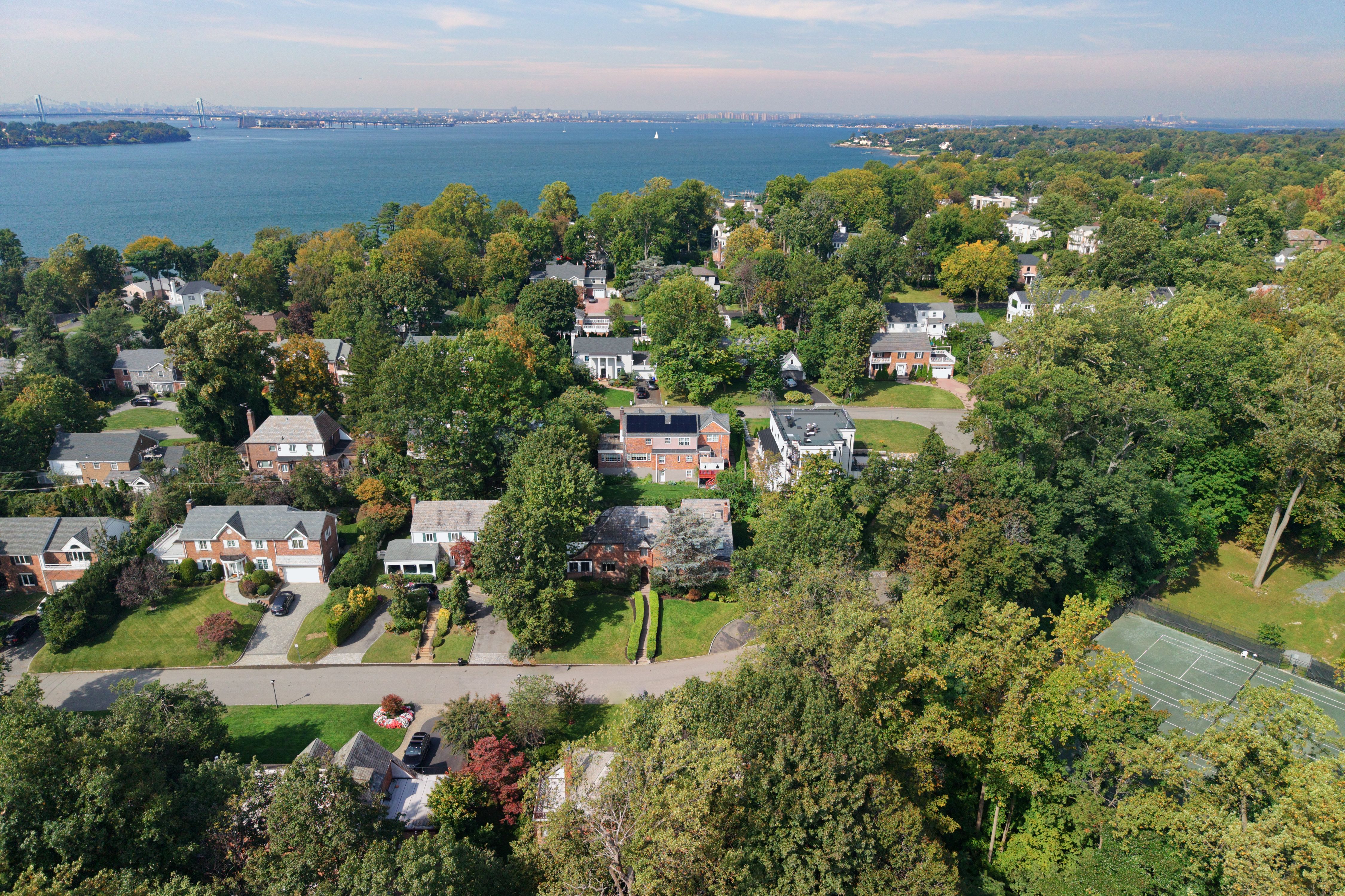  4 Parkwood Drive, Great Neck, NY 11023 - 物件實景