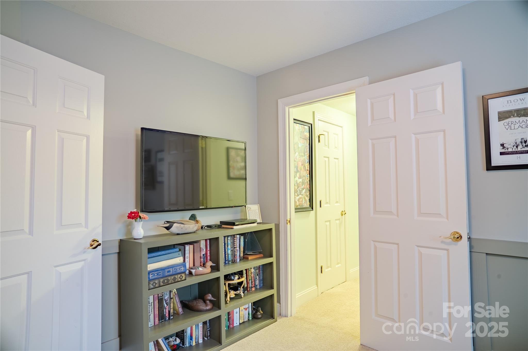 Flat Rock, North Carolina, 28731, United States, 4 Bedrooms Bedrooms, ,3 BathroomsBathrooms,Residential,For Sale,1804521