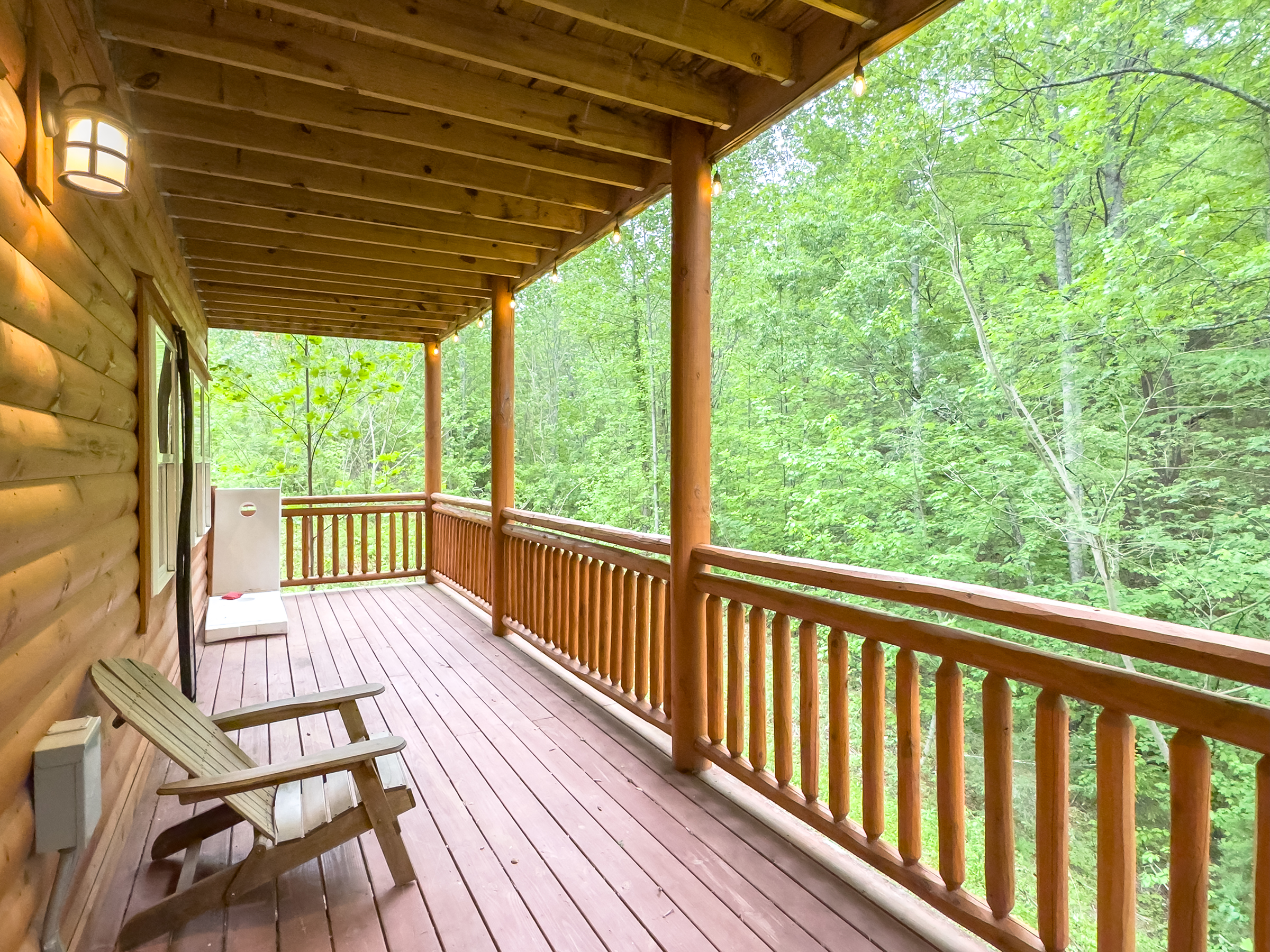 Sevierville, Tennessee, 37862, United States, 6 Bedrooms Bedrooms, ,7 BathroomsBathrooms,Residential,For Sale,1798325