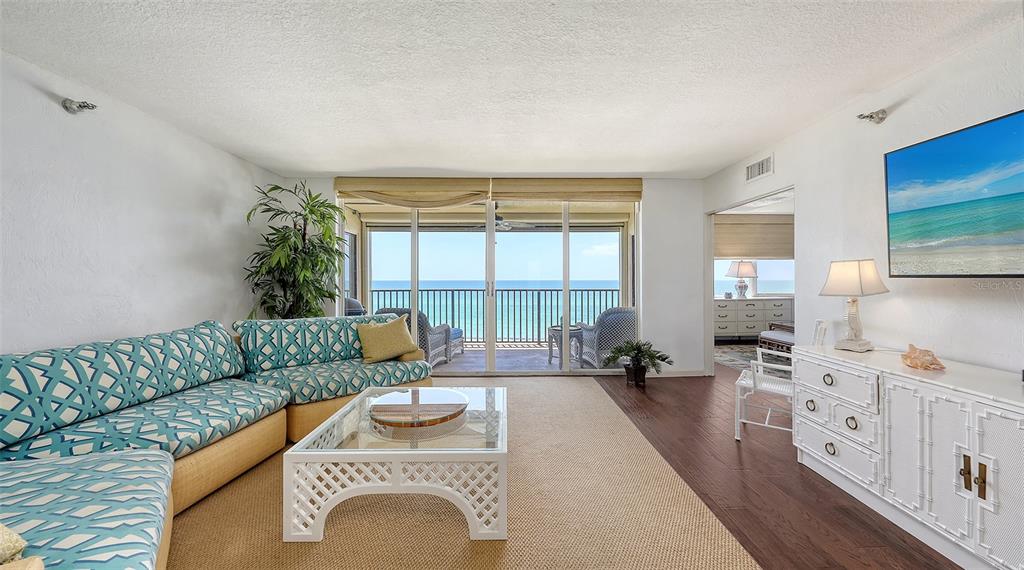Longboat Key, Florida, 34228, United States, 3 Bedrooms Bedrooms, ,2 BathroomsBathrooms,Residential,For Sale,1793639