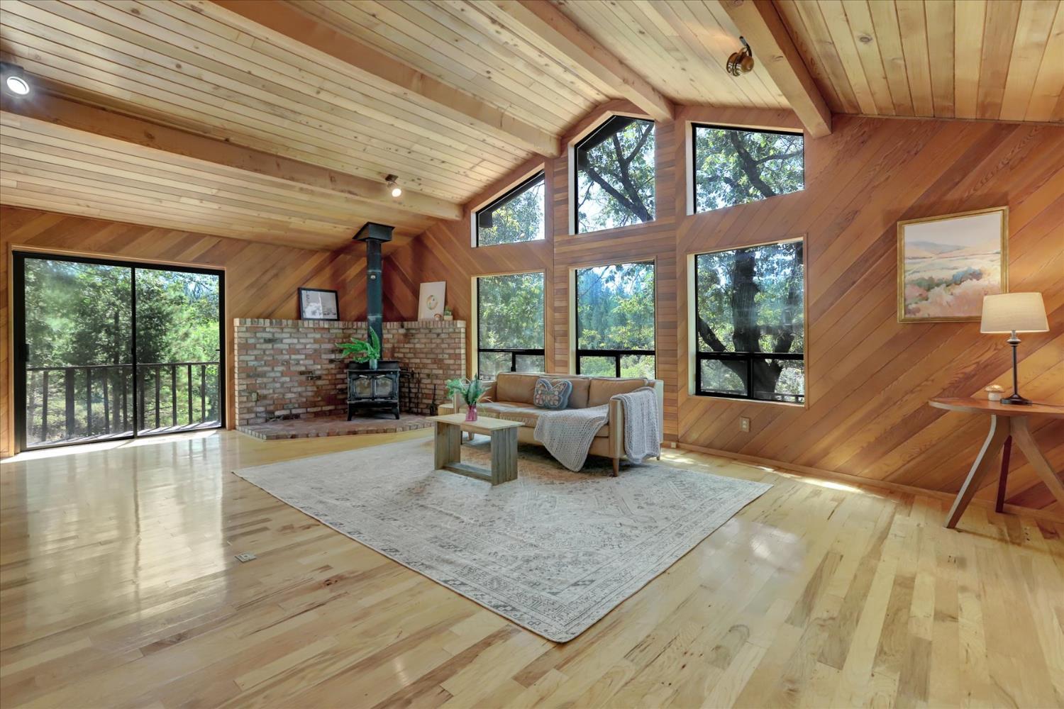 Nevada City, California, 95959, United States, 2 Bedrooms Bedrooms, ,2 BathroomsBathrooms,Residential,For Sale,1982530