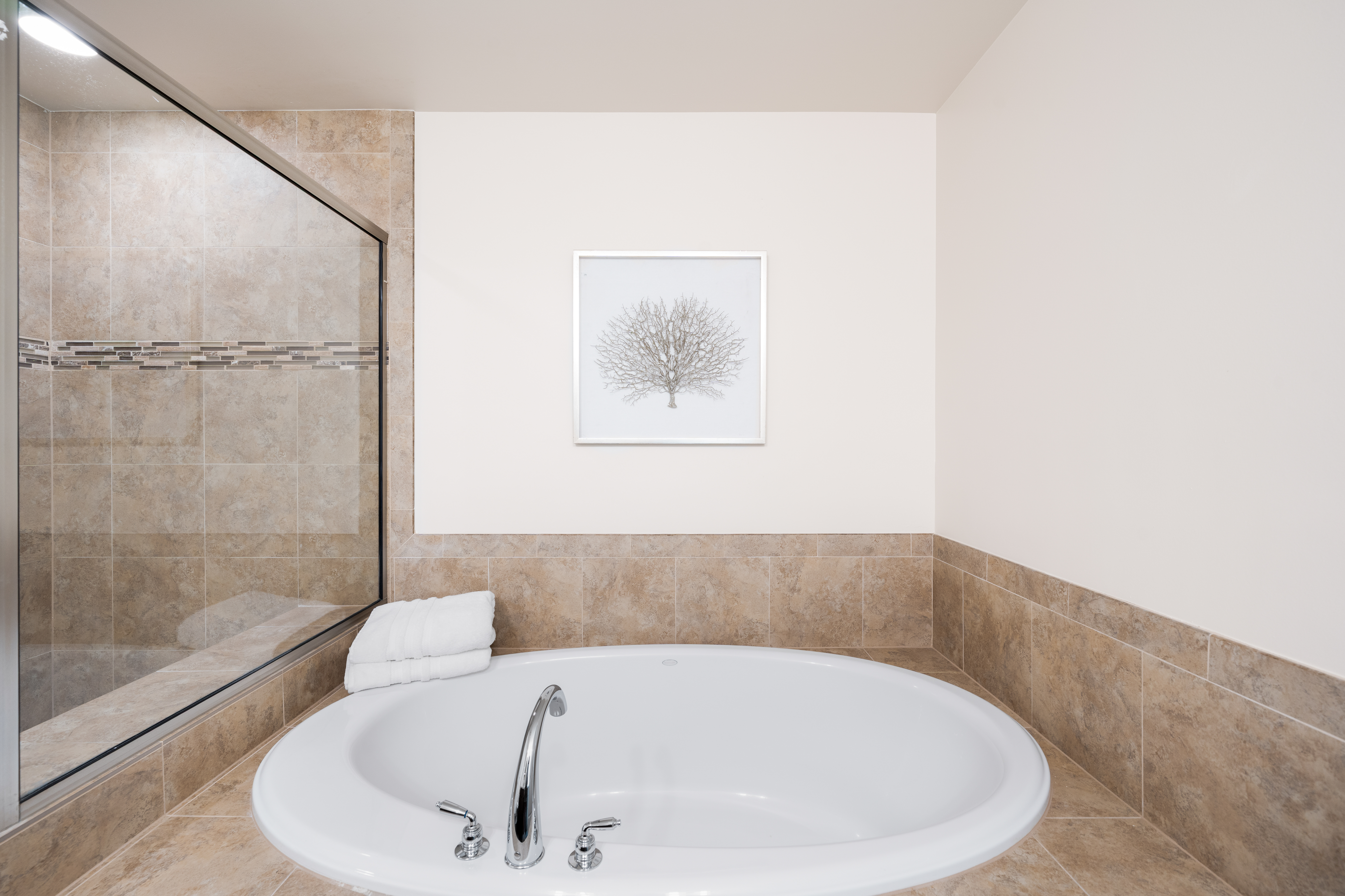  Arguably One of the Finest Condominium Opportunities Under $900,000 in Downtown - 物件實景