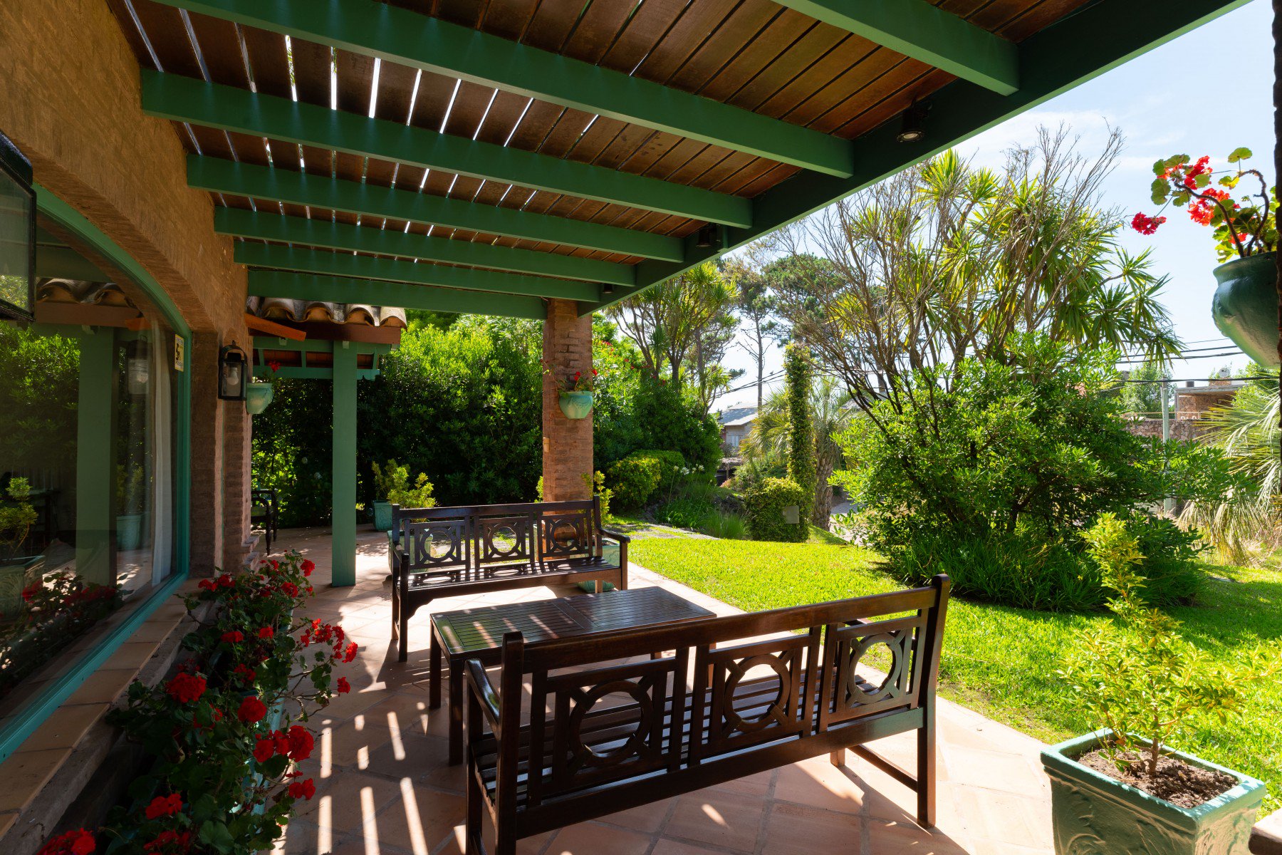  Spacious Family House with 4 Bedrooms and Full Service - 物件實景