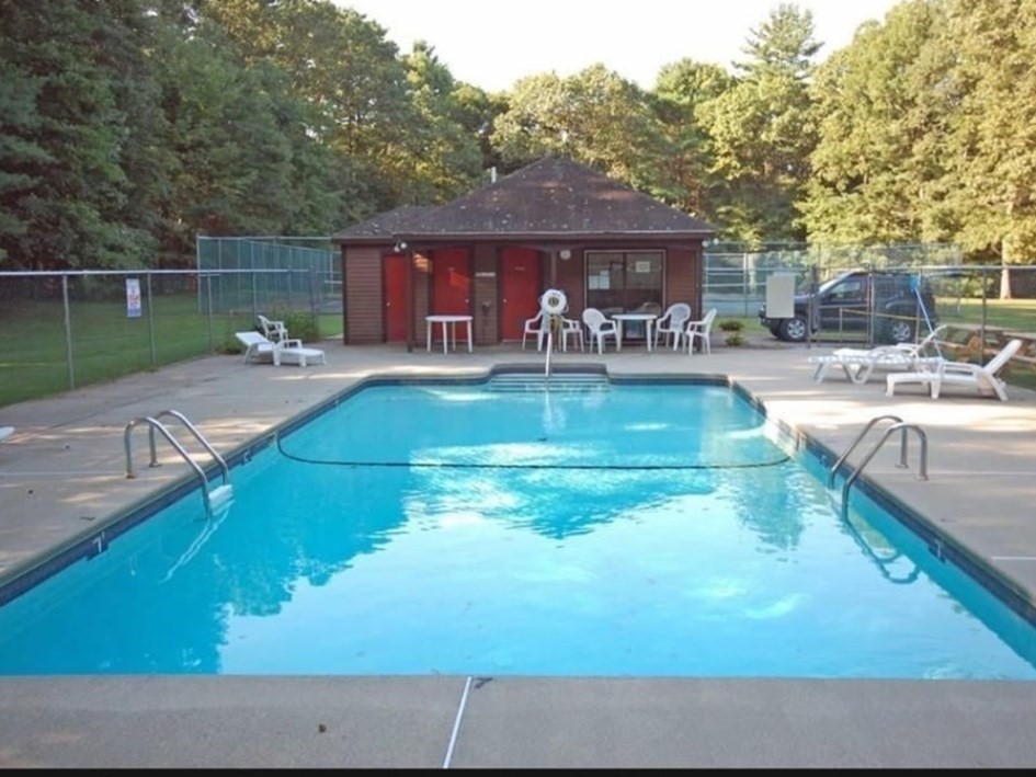 Franklin, Massachusetts, 02038, United States, 2 Bedrooms Bedrooms, ,Residential,For Sale,1984622