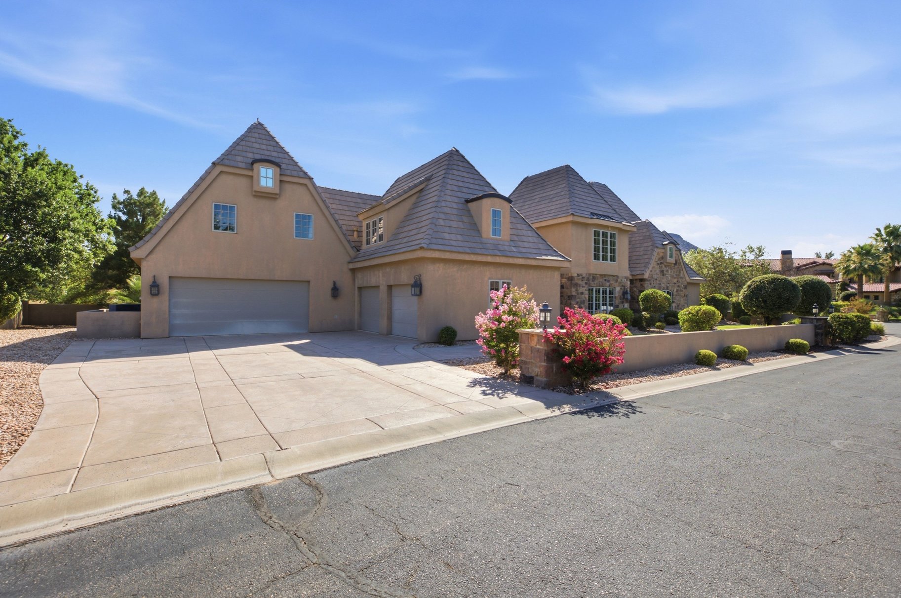  French Country Estate, Tucked Within an Exclusive Luxury Gated Community - 物件實景