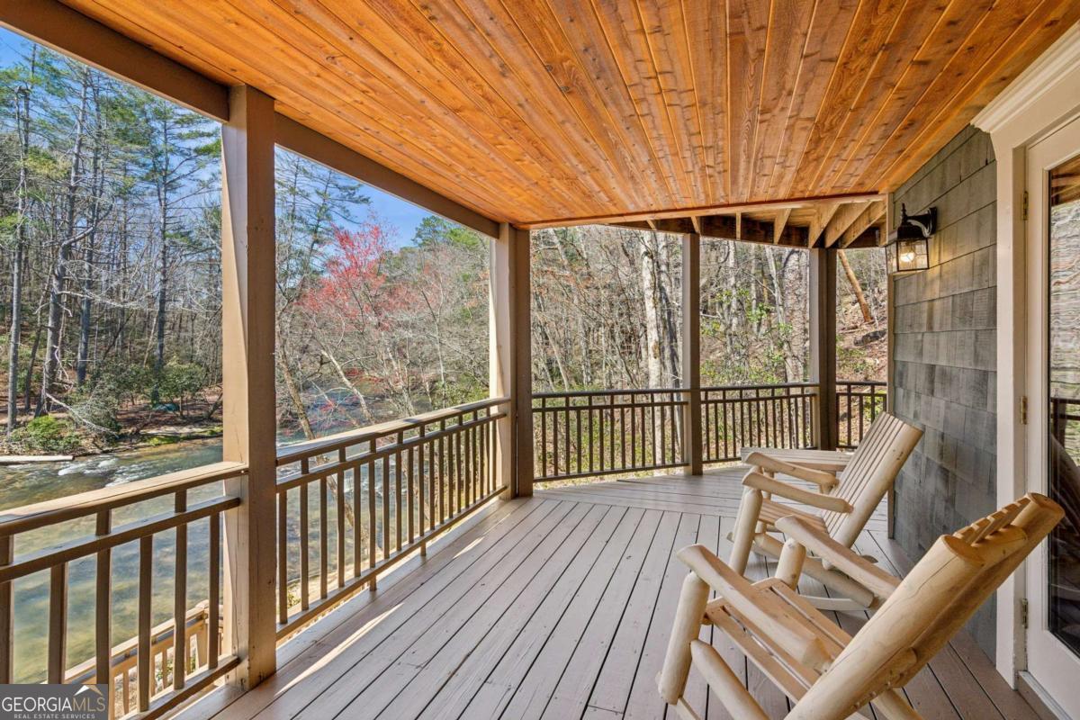 Ellijay, Georgia, 30536, United States, 5 Bedrooms Bedrooms, ,4 BathroomsBathrooms,Residential,For Sale,1880037