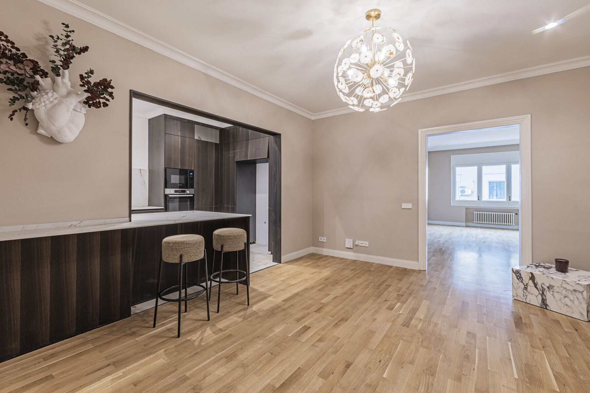  Renovated high-rise apartment in a stately building in Eixample. - 物件實景