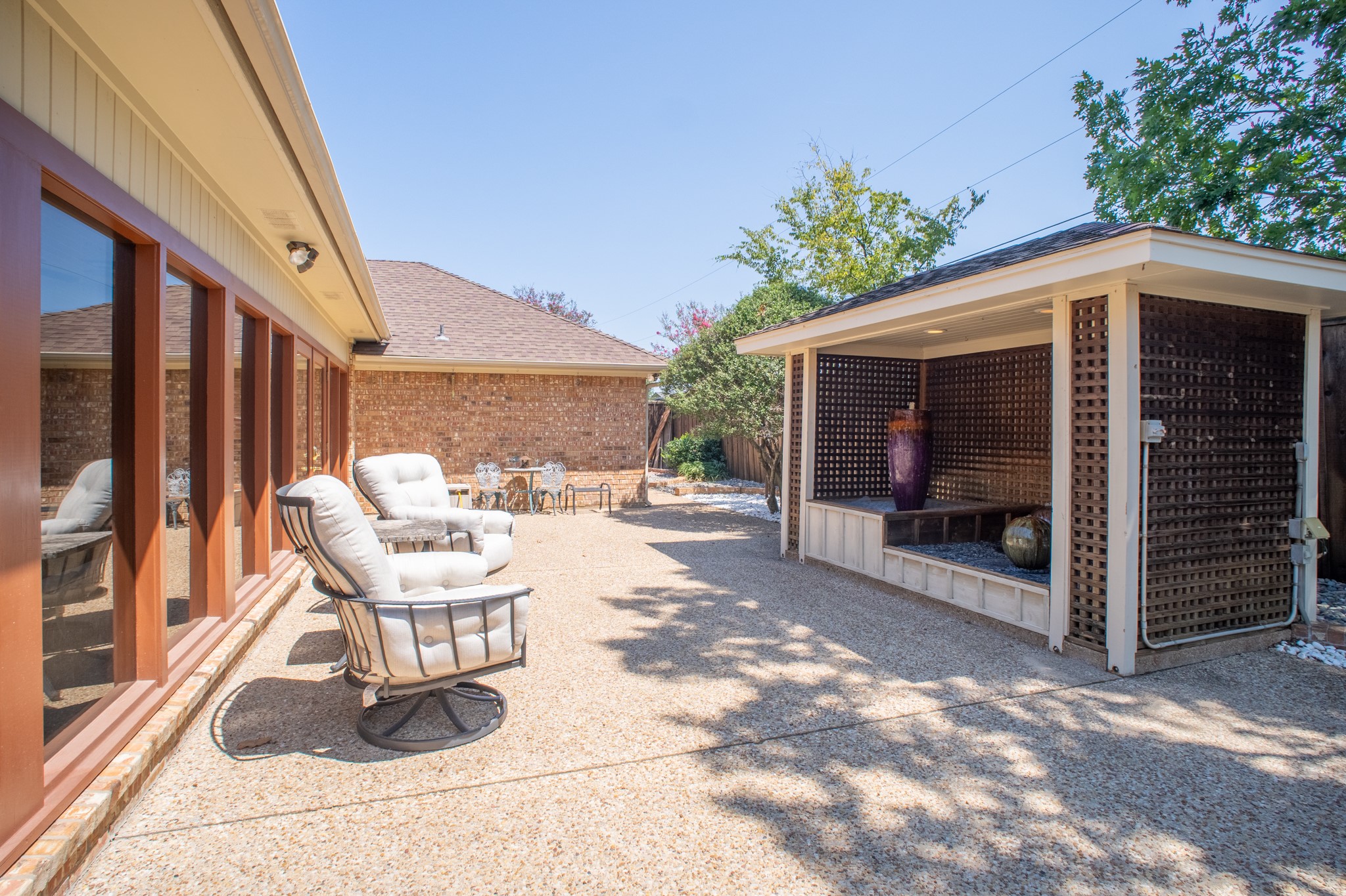 Mexia, Texas, 76667, United States, 4 Bedrooms Bedrooms, ,5 BathroomsBathrooms,Residential,For Sale,1941675