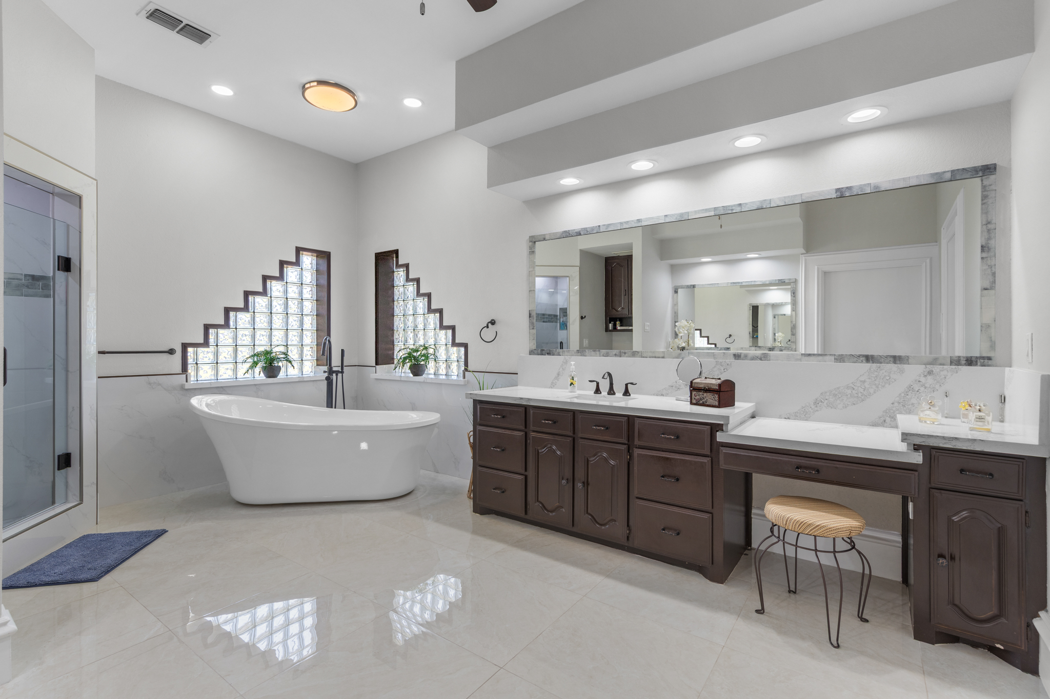 McAllen, Texas, 78504, United States, 7 Bedrooms Bedrooms, ,7 BathroomsBathrooms,Residential,For Sale,1916875