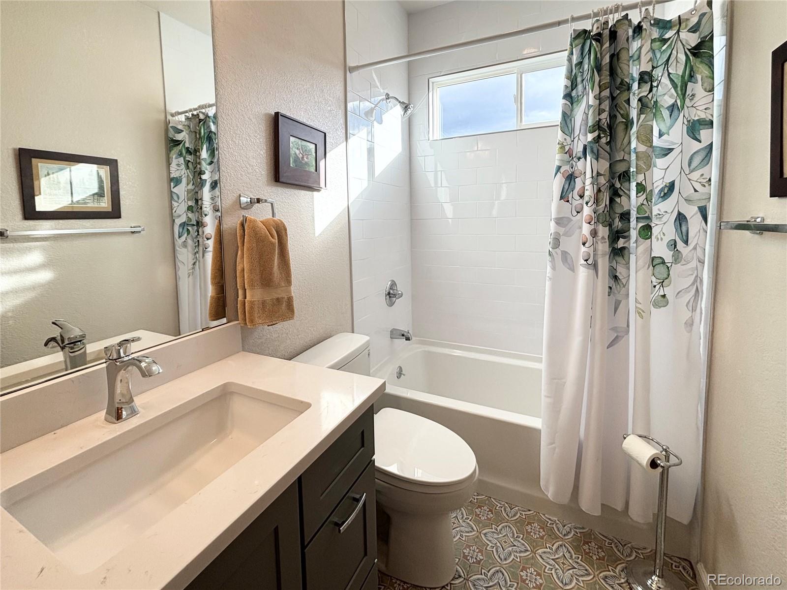 Arvada, Colorado, 80004, United States, 4 Bedrooms Bedrooms, ,2 BathroomsBathrooms,Residential,For Sale,1984422