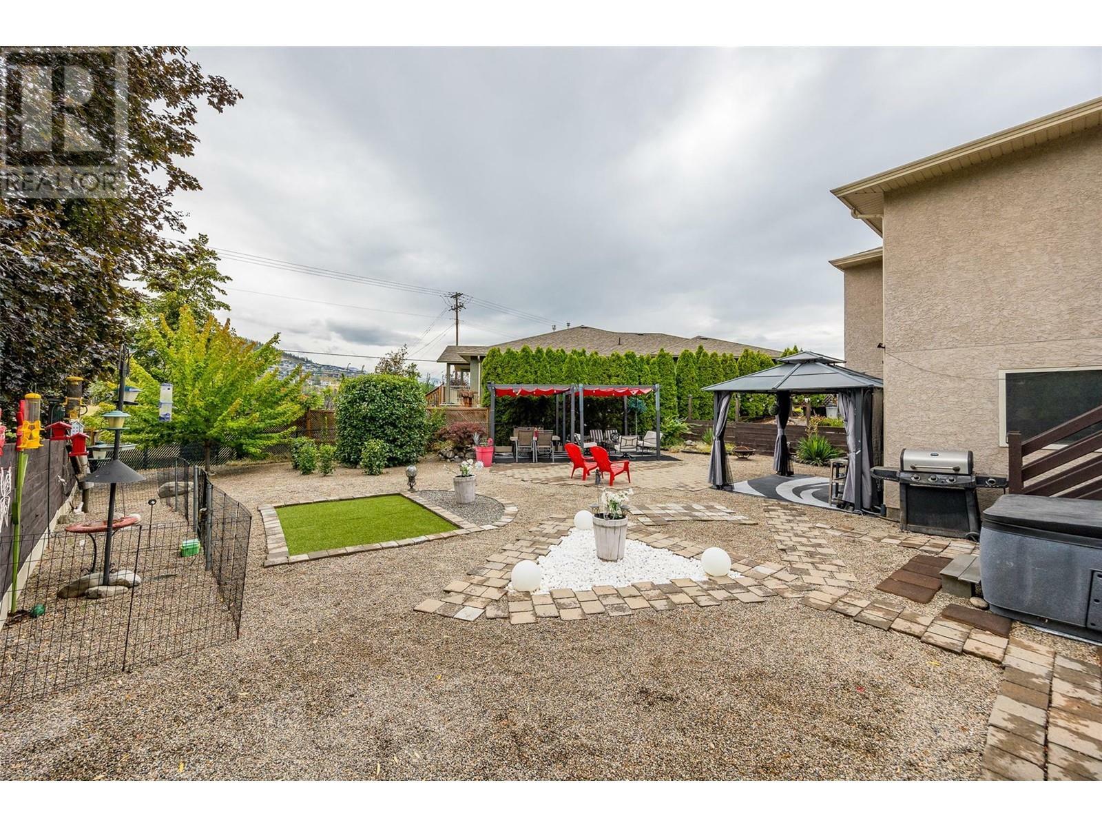 KELOWNA, British Columbia, V1P 1N8, CA, 6 Bedrooms Bedrooms, ,4 BathroomsBathrooms,Residential,For Sale,1837090
