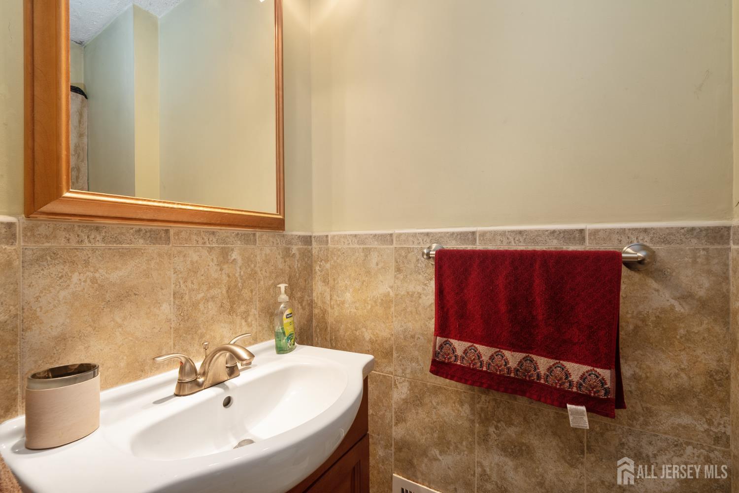 North Brunswick, New Jersey, 08902, United States, 4 Bedrooms Bedrooms, ,3 BathroomsBathrooms,Residential,For Sale,1979106