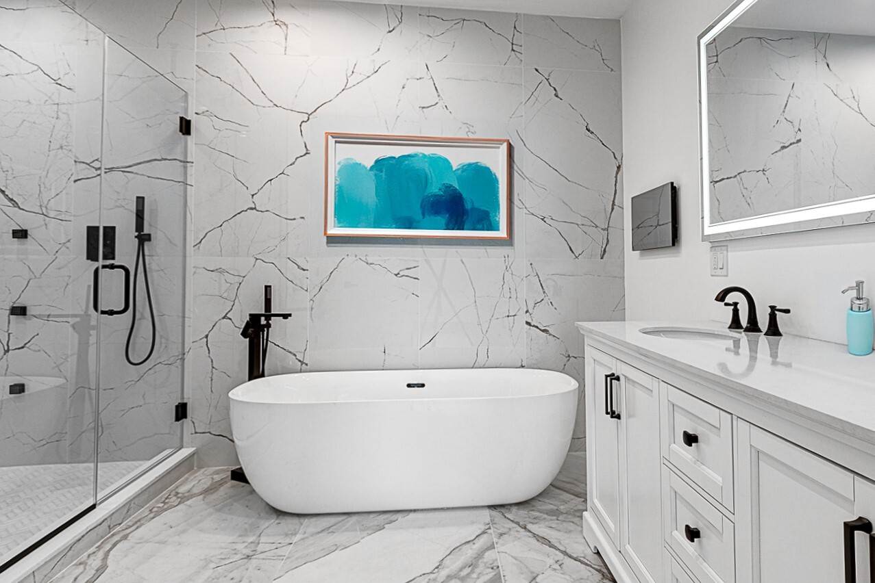 Chicago, Illinois, 60651, United States, 5 Bedrooms Bedrooms, ,6 BathroomsBathrooms,Residential,For Sale,1988146