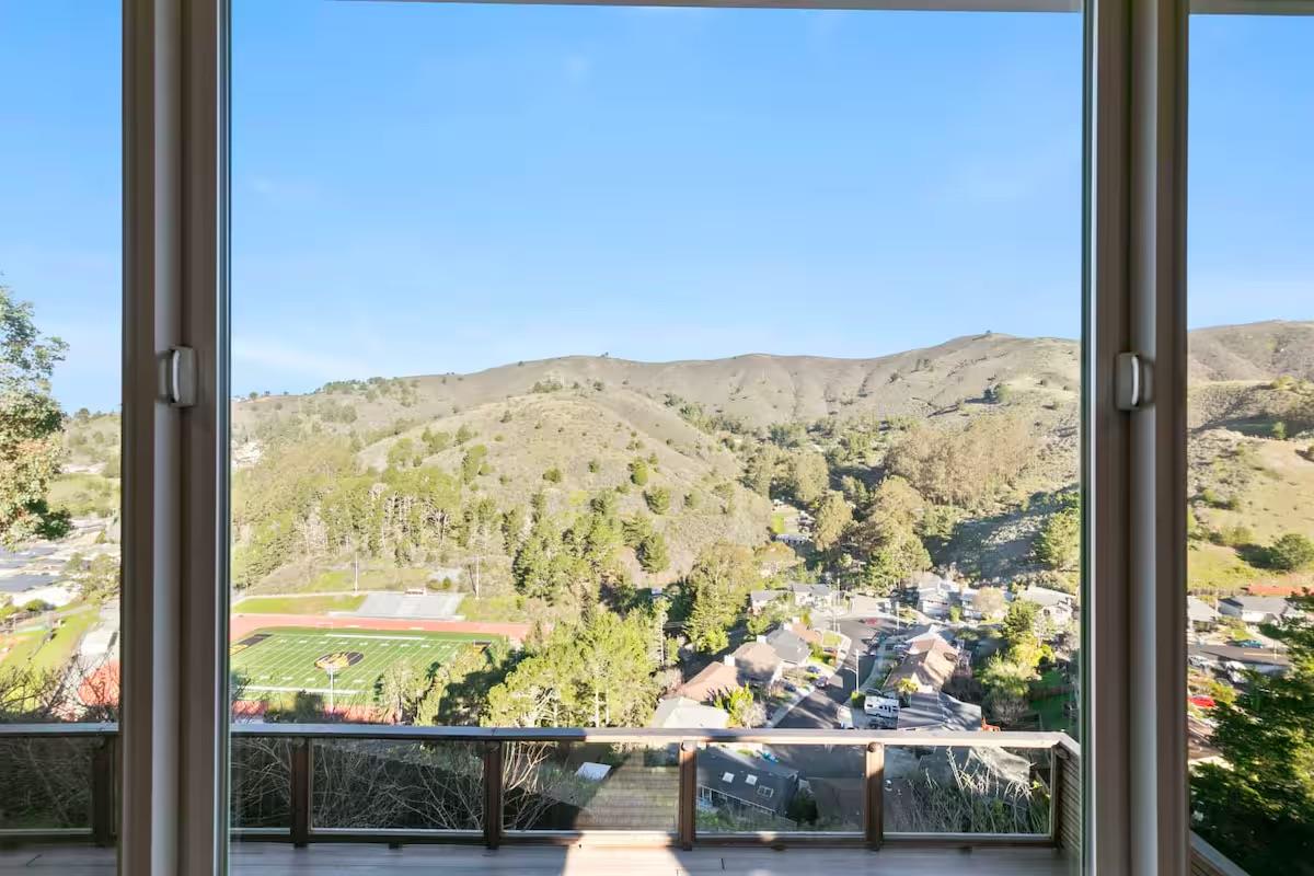 Pacifica, California, 94044, United States, 4 Bedrooms Bedrooms, ,4 BathroomsBathrooms,Residential,For Sale,1988181