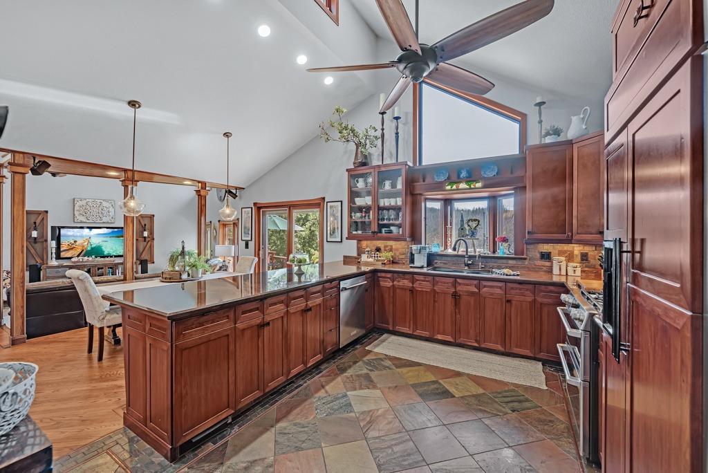 Placerville, California, 95667, United States, 3 Bedrooms Bedrooms, ,3 BathroomsBathrooms,Residential,For Sale,1923043