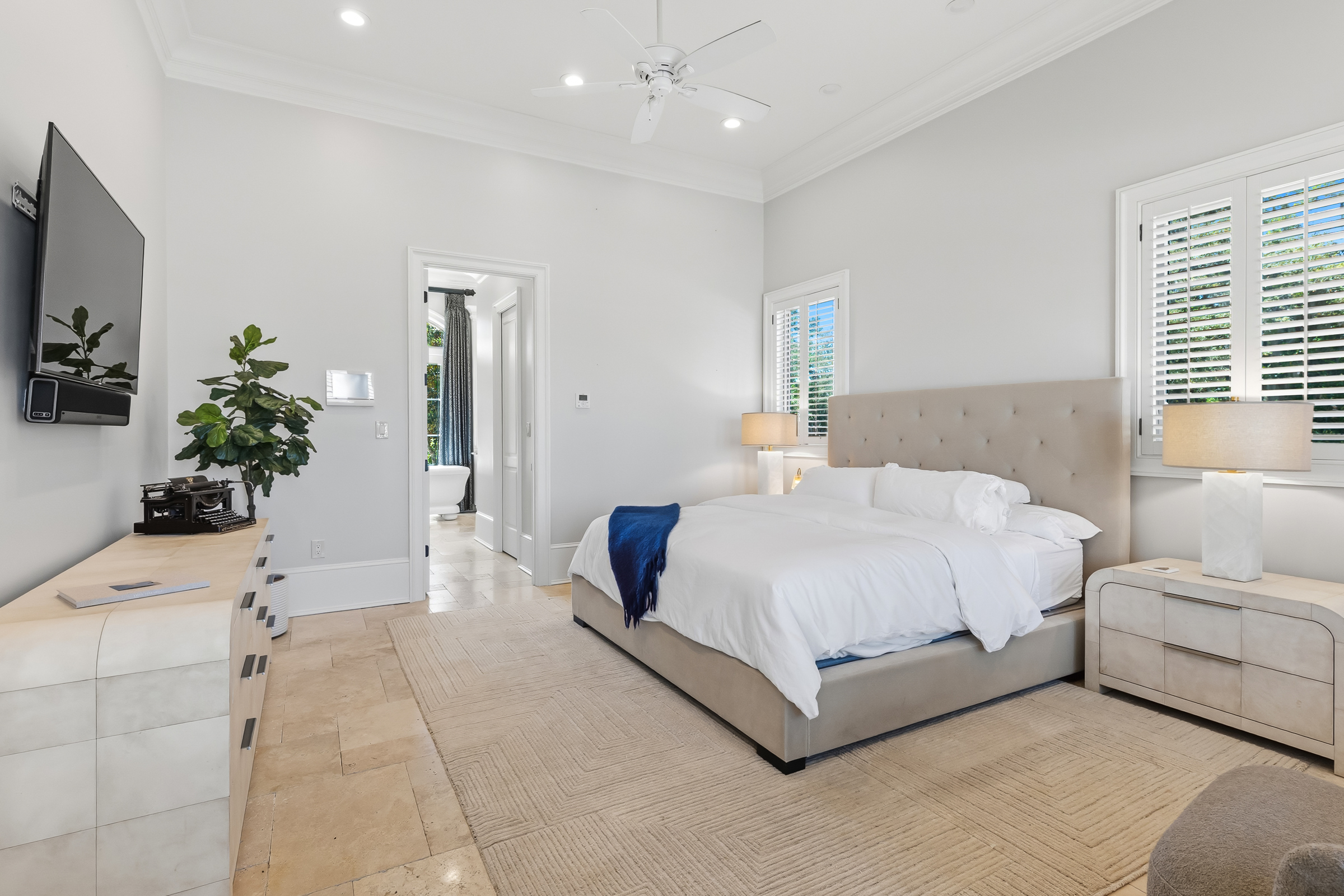  Private Bayfront Estate With Deepwater Dock And Resort-Style Outdoor Living - 物件實景