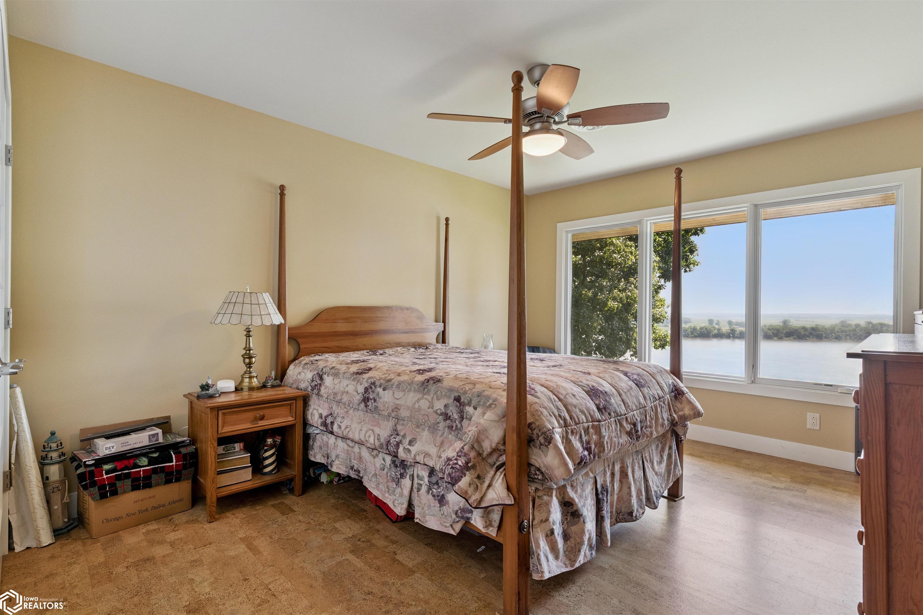 Burlington, Iowa, 52601, United States, 3 Bedrooms Bedrooms, ,3 BathroomsBathrooms,Residential,For Sale,1879200