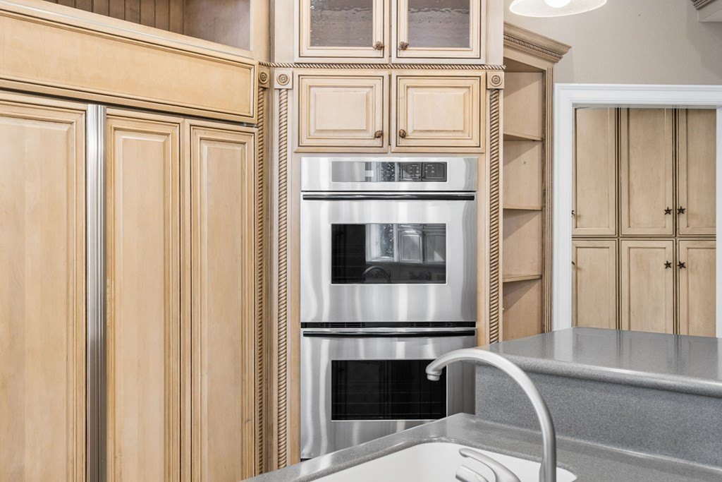 Hiawassee, Georgia, 30546, United States, 3 Bedrooms Bedrooms, ,4 BathroomsBathrooms,Residential,For Sale,1978454