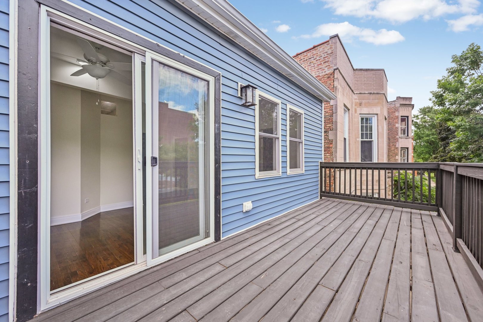 Chicago, Illinois, 60637, United States, 4 Bedrooms Bedrooms, ,4 BathroomsBathrooms,Residential,For Sale,1881153