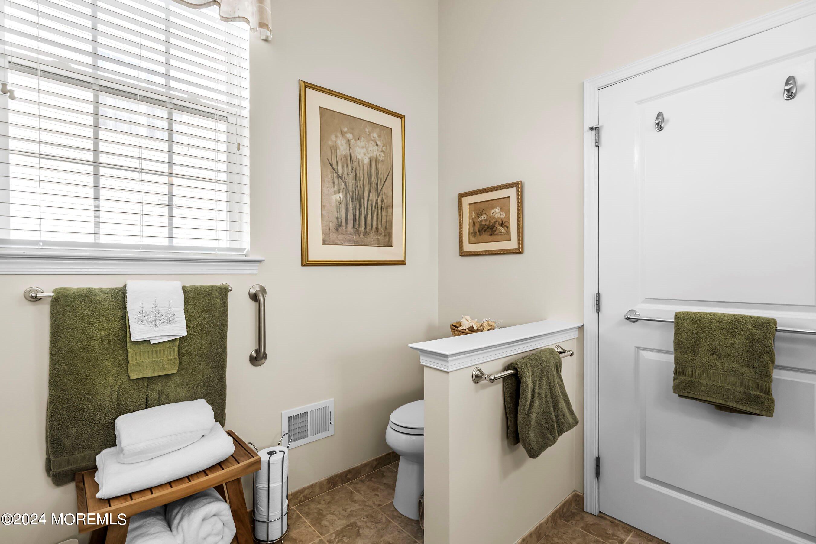 Forked River, New Jersey, 08731, United States, 2 Bedrooms Bedrooms, ,2 BathroomsBathrooms,Residential,For Sale,1921741