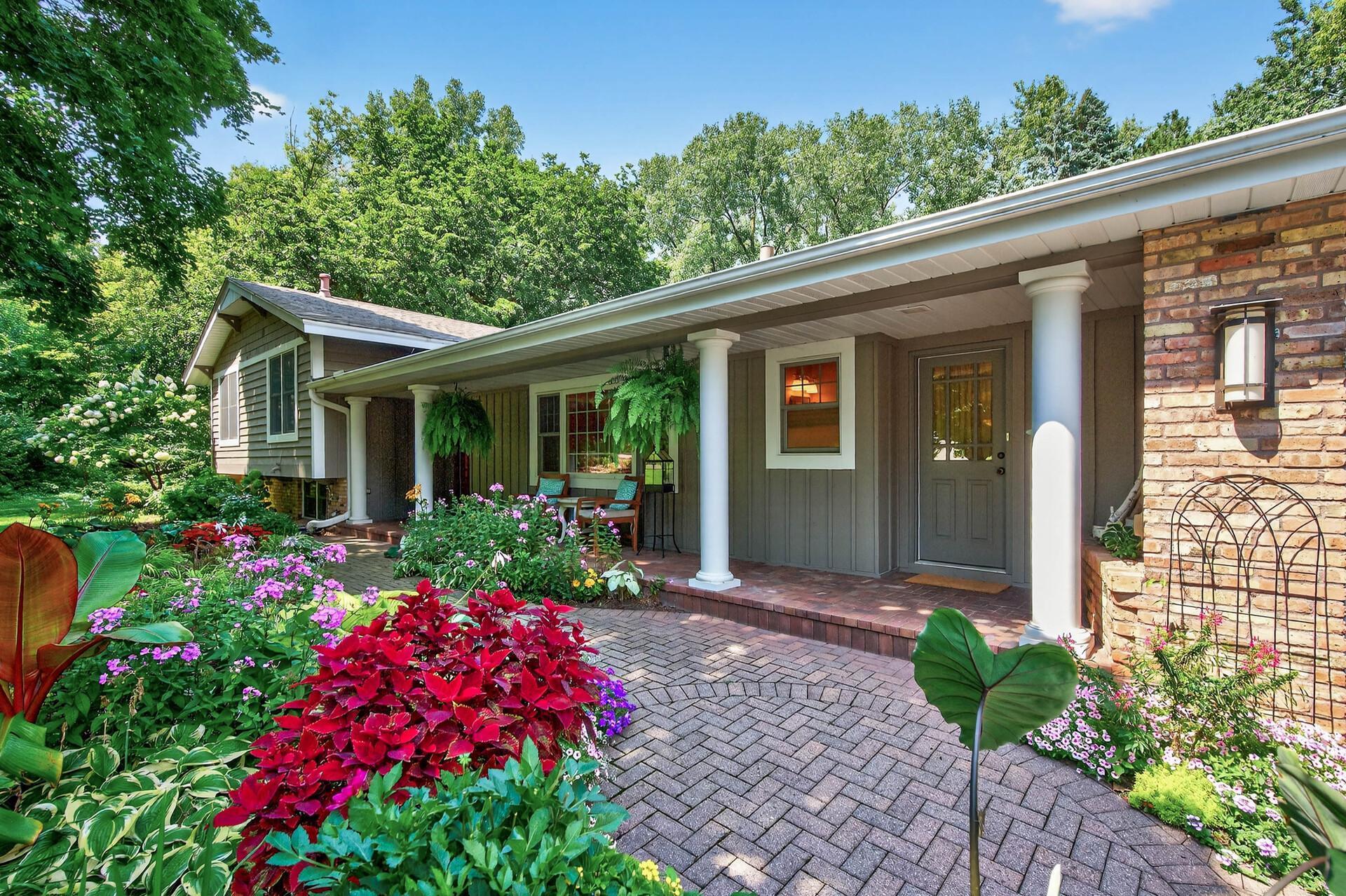 Minnetonka, Minnesota, 55345, United States, 5 Bedrooms Bedrooms, ,2 BathroomsBathrooms,Residential,For Sale,1919862