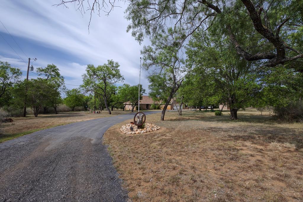 Llano, Texas, 78643, United States, 3 Bedrooms Bedrooms, ,2 BathroomsBathrooms,Residential,For Sale,1869749
