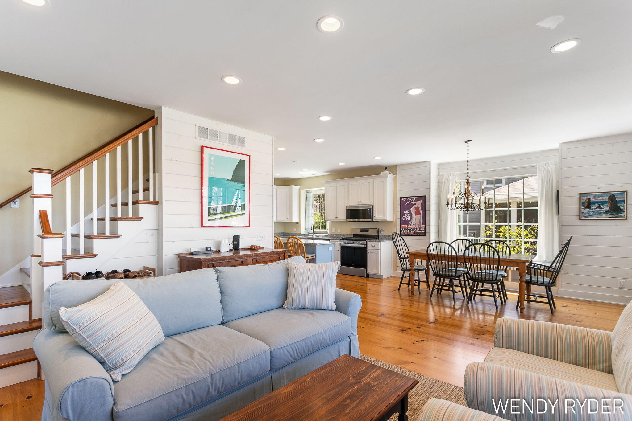 South Haven, Michigan, 49090, United States, 4 Bedrooms Bedrooms, ,4 BathroomsBathrooms,Residential,For Sale,1907418