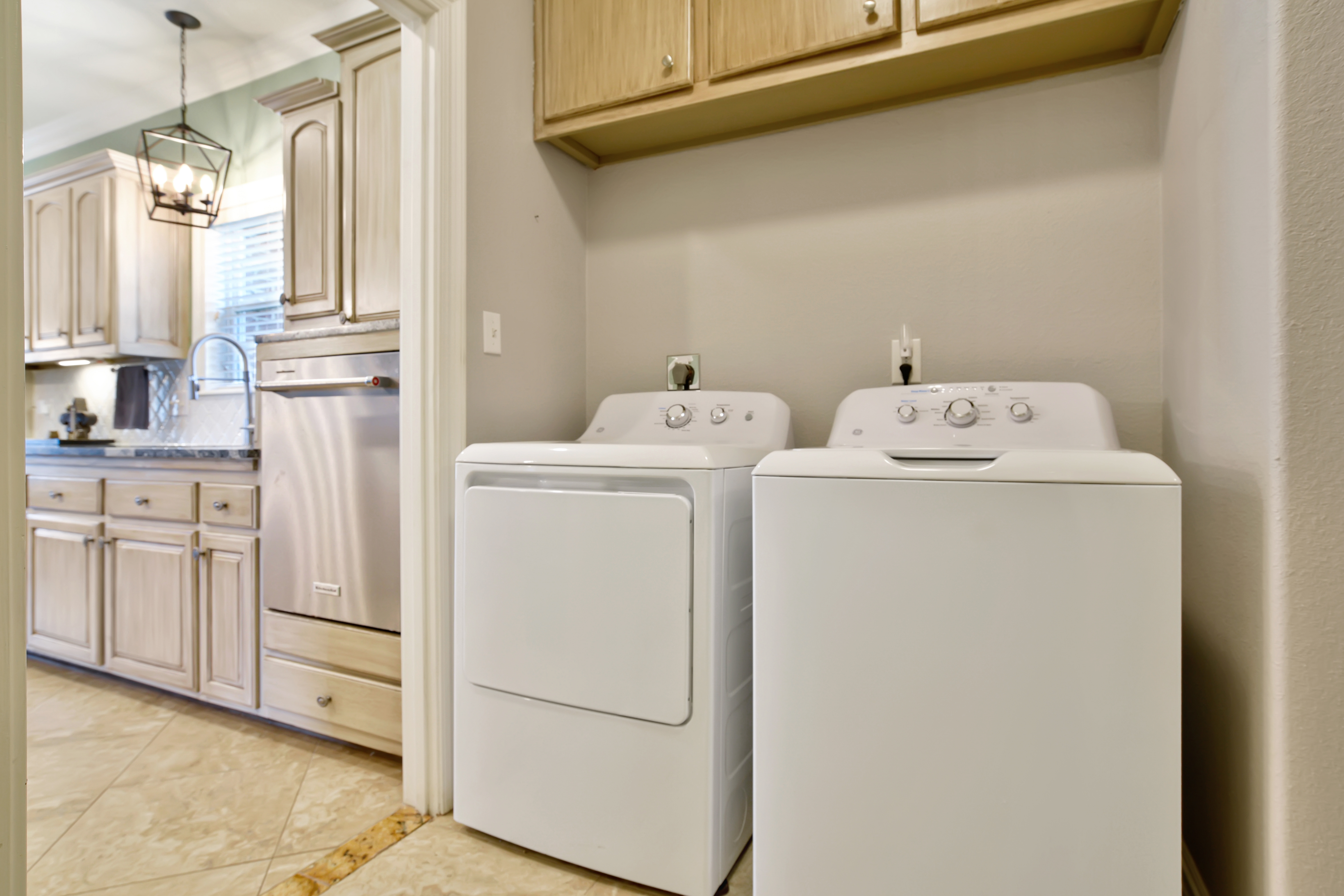 Westlake, Louisiana, 70669, United States, 4 Bedrooms Bedrooms, ,3 BathroomsBathrooms,Residential,For Sale,2001563