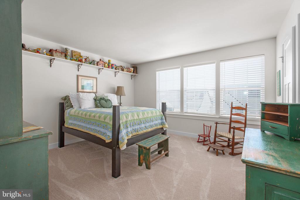 Fredericksburg, Virginia, 22401, United States, 4 Bedrooms Bedrooms, ,4 BathroomsBathrooms,Residential,For Sale,1999517