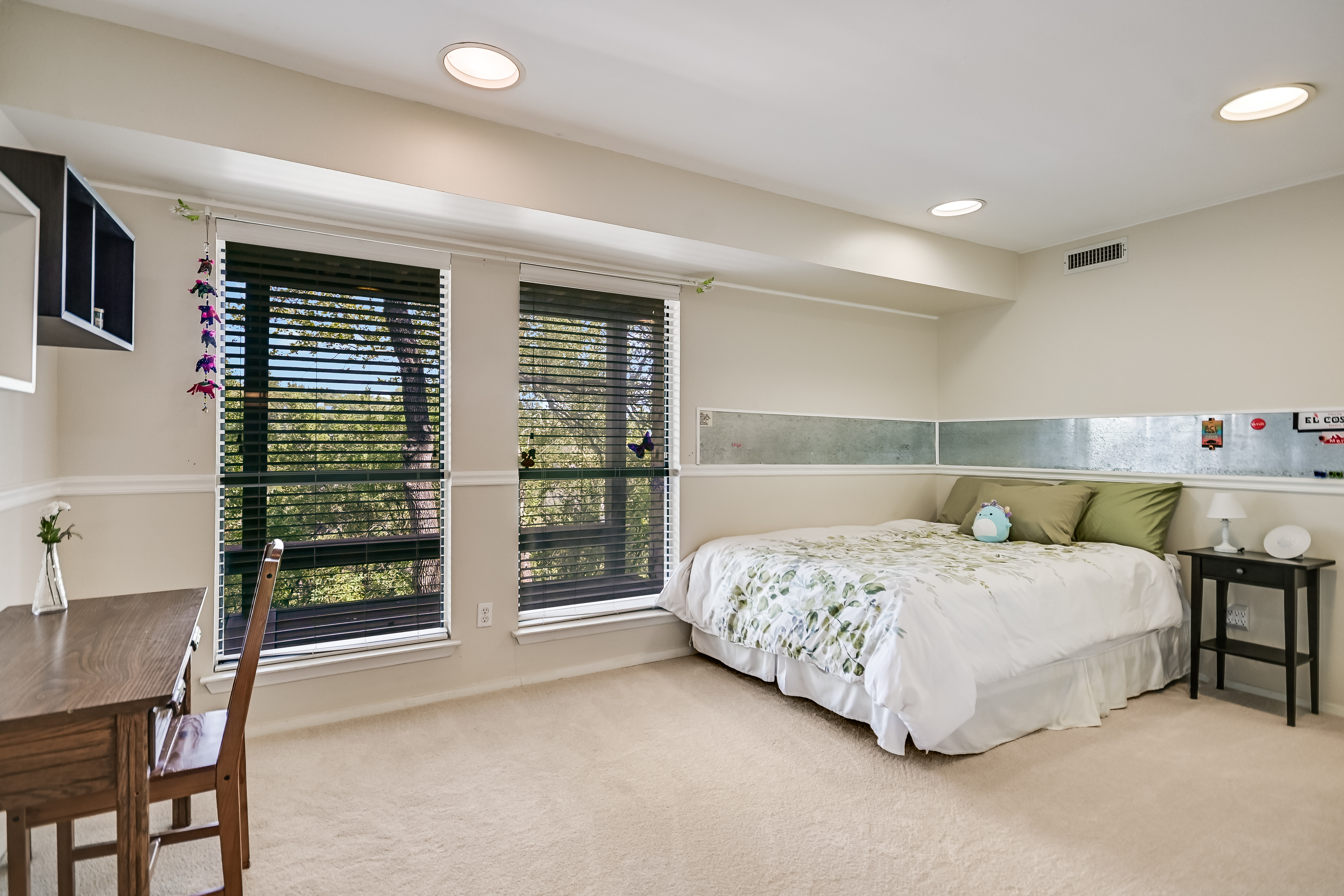 JUST LISTED - Treetop living in Lost Creek - 物件實景
