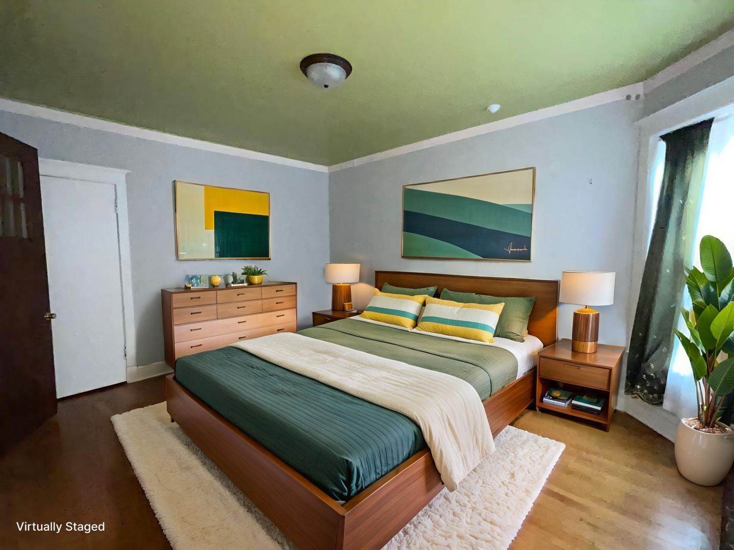 Chicago, Illinois, 60615, United States, 5 Bedrooms Bedrooms, ,3 BathroomsBathrooms,Residential,For Sale,1961563