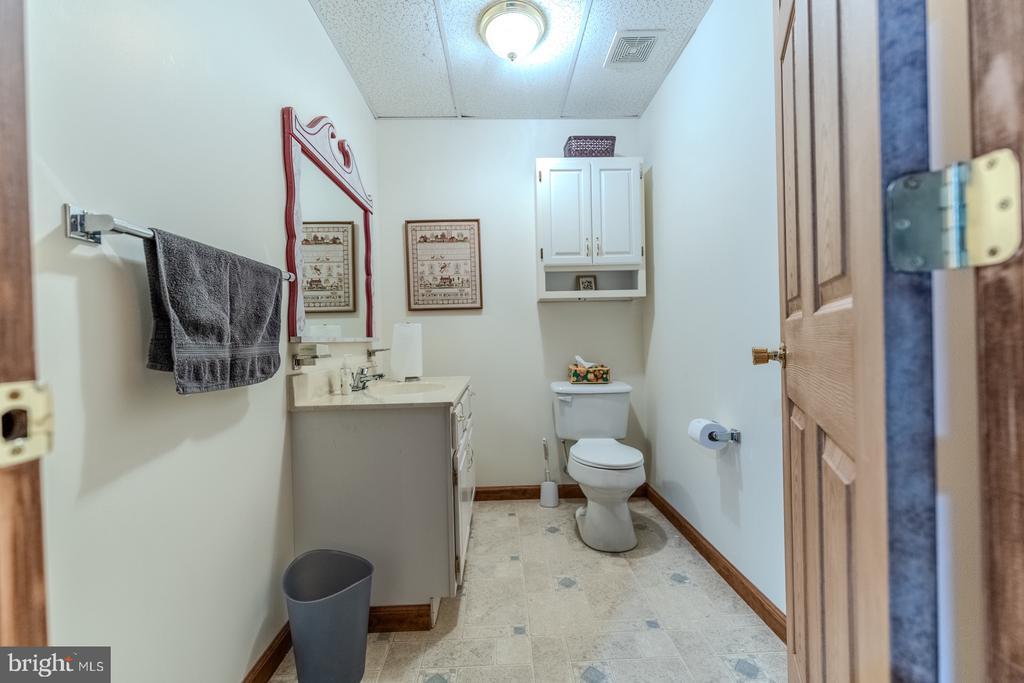 Paw Paw, West Virginia, 25434, United States, 3 Bedrooms Bedrooms, ,3 BathroomsBathrooms,Residential,For Sale,1989238