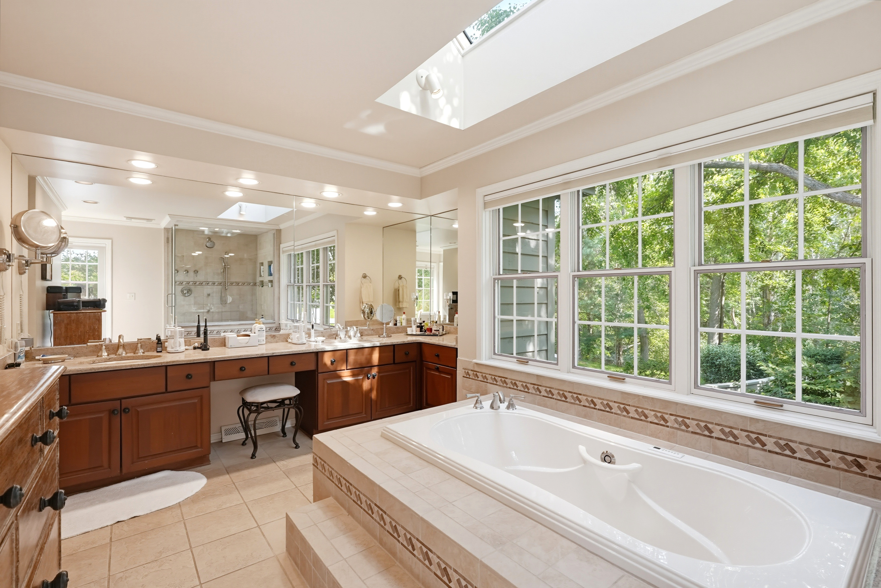  5600 Liberty Road, Chagrin Falls, OH - 物件實景