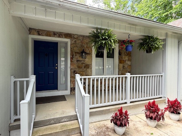 Crossville, Tennessee, 38558, United States, 3 Bedrooms Bedrooms, ,2 BathroomsBathrooms,Residential,For Sale,1936923